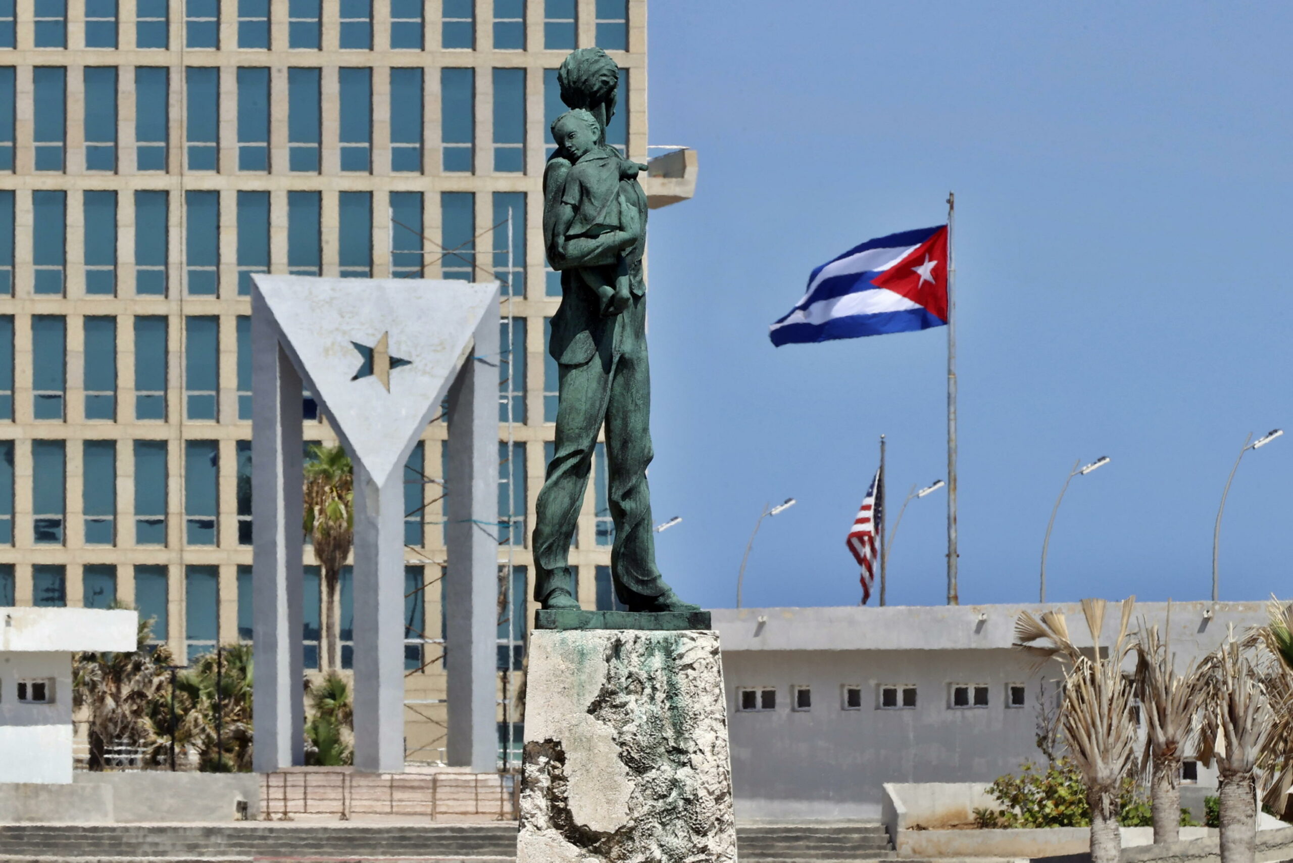 Cuba annuncia la grazia per 2010 prigionieri politici