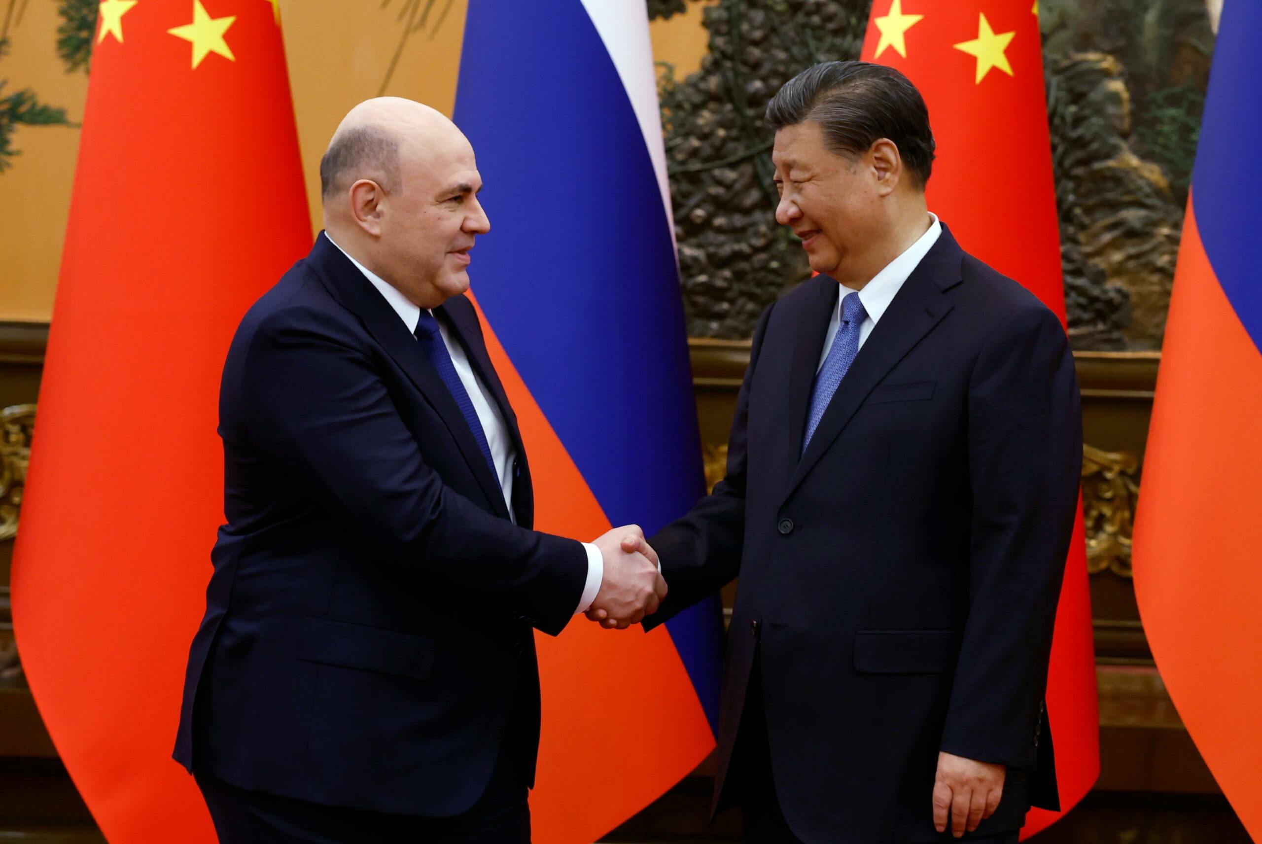Xi incontra premier russo a Pechino per una maggiore cooperazione tra Russia e Cina