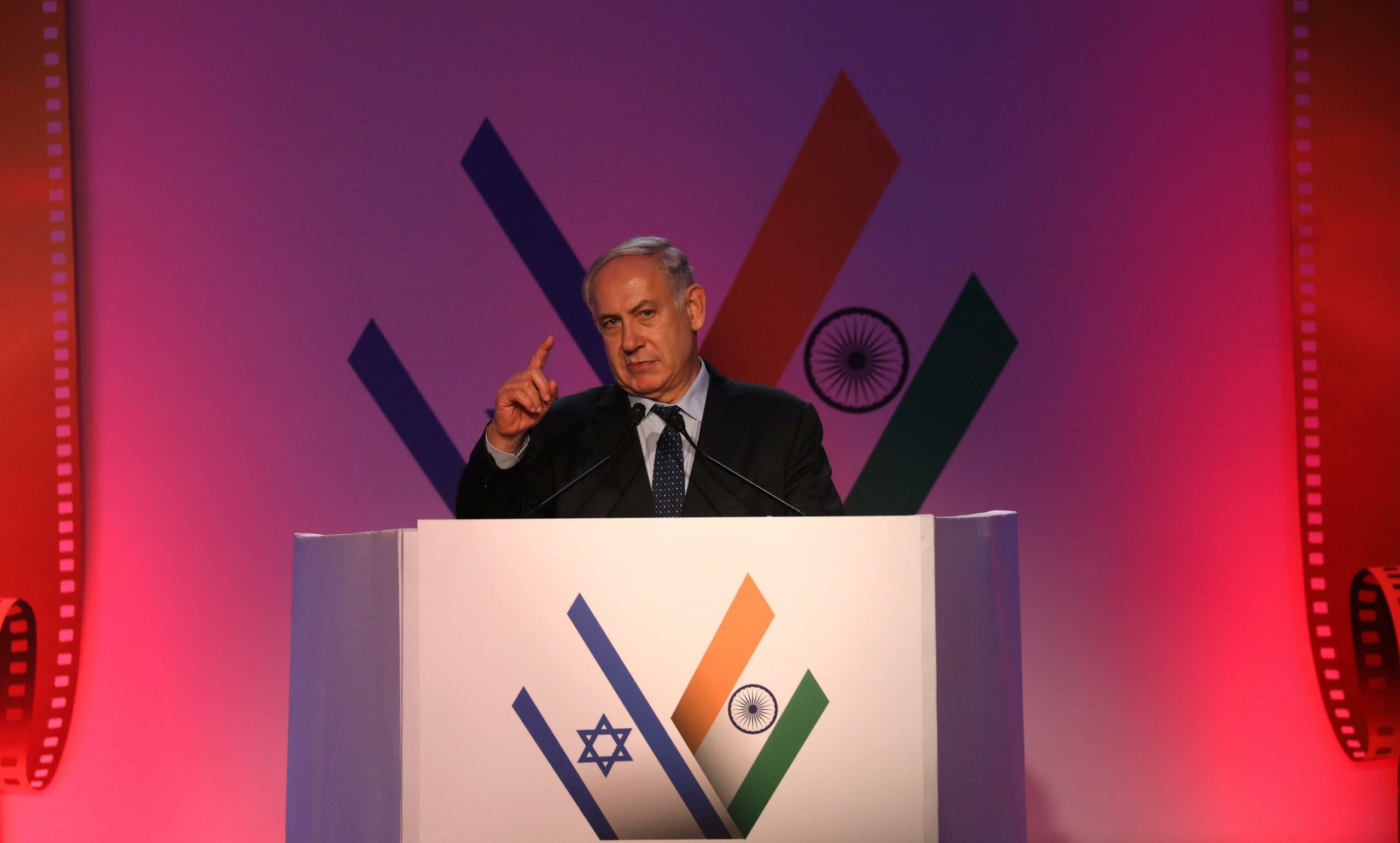 Israele e India firmano patto di difesa per sviluppo congiunto di armi