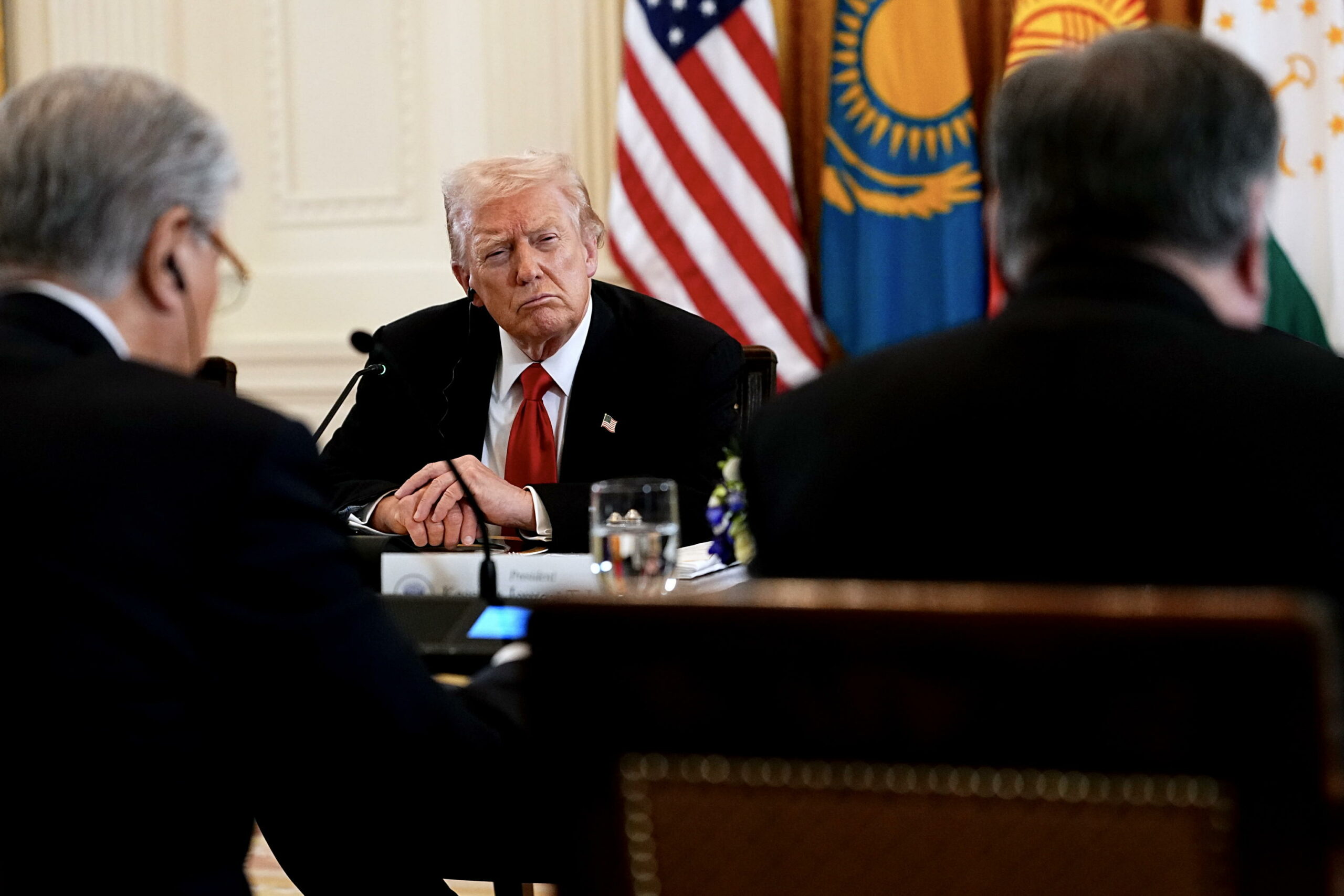 Cina potrebbe “manovrare” questione di Taiwan durante incontro con Trump, afferma funzionario taiwanese