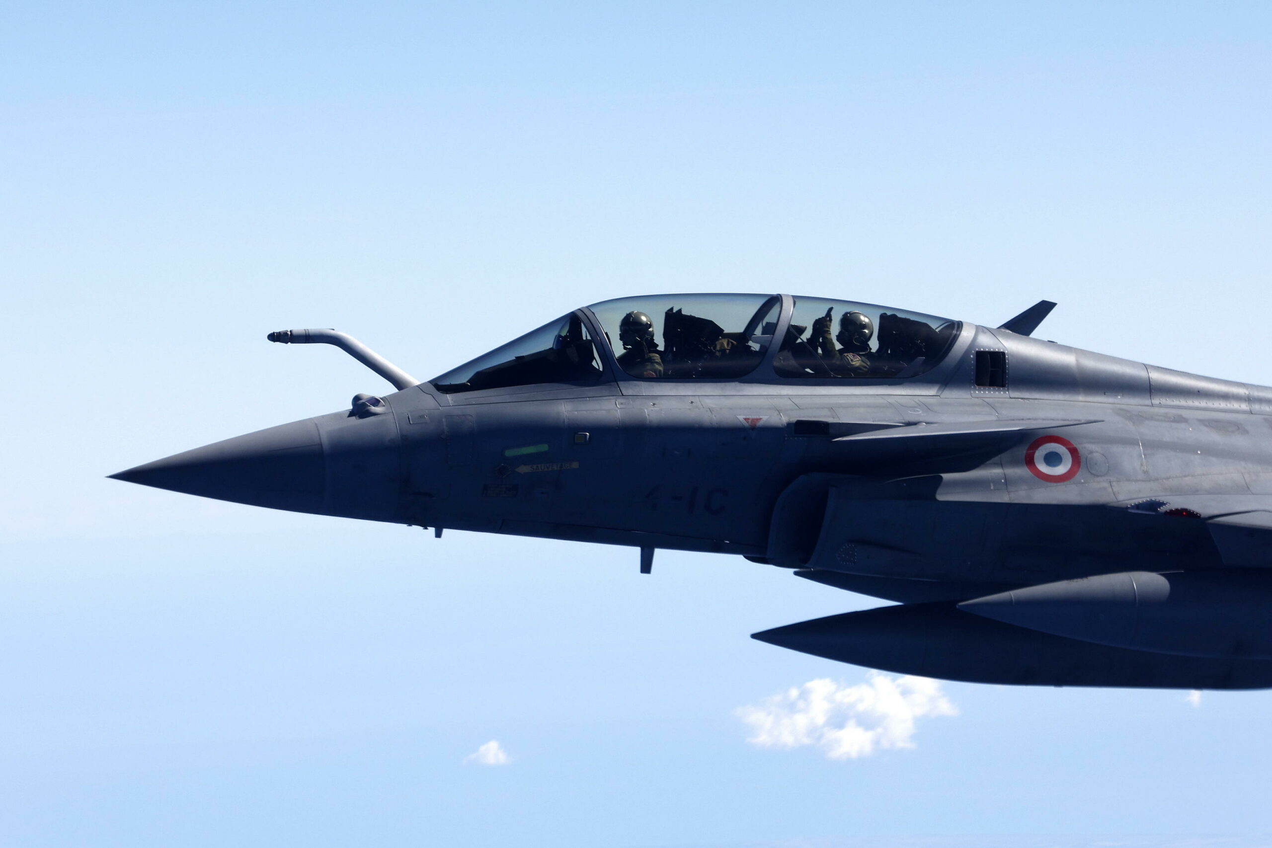 Francia sperimenta un volo che simula attacco nucleare