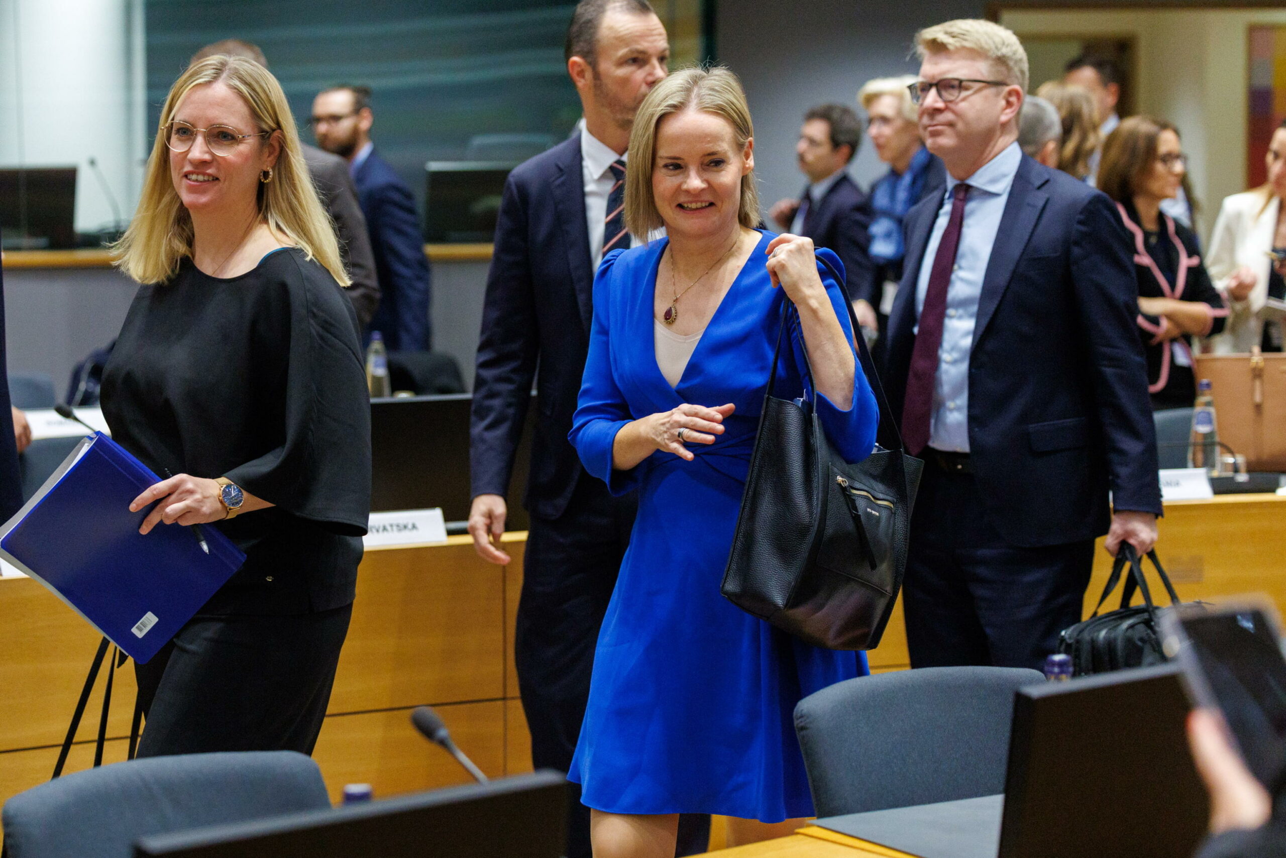 Ministri Finanze UE su beni russi congelati: “è il modo più efficace per finanziare Kiev”