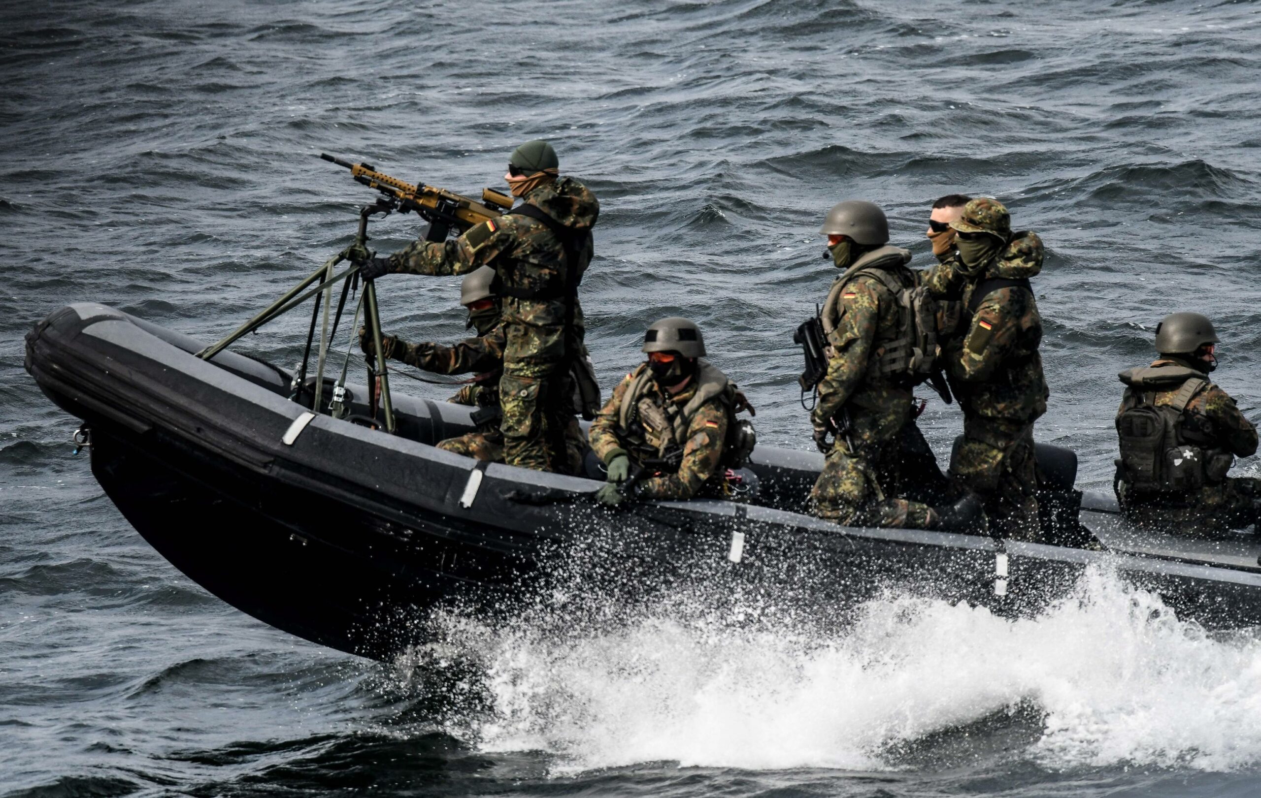 UK e Norvegia formano alleanza navale per monitorare sottomarini russi nell’Atlantico