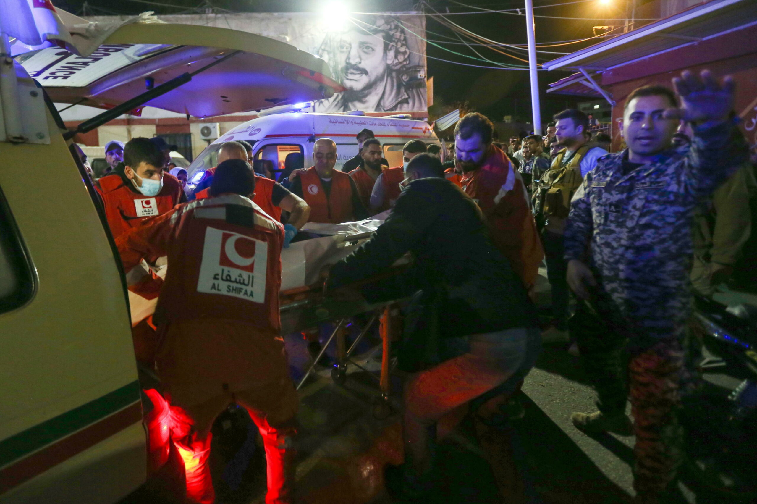Raid israeliano su campo profughi palestinese in Libano uccide 13 persone