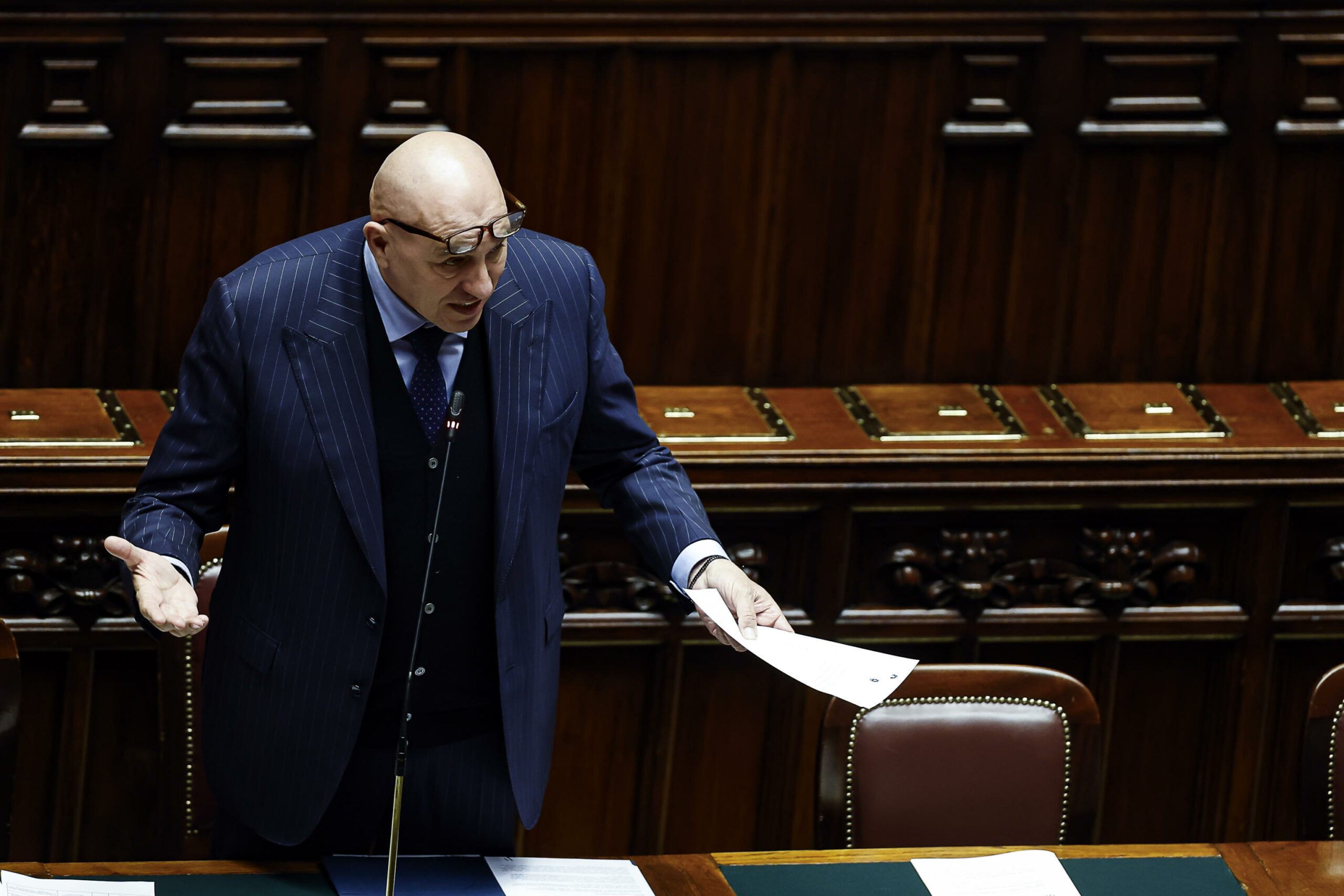 Crosetto invita Occidente a reagire ai crescenti attacchi ibridi