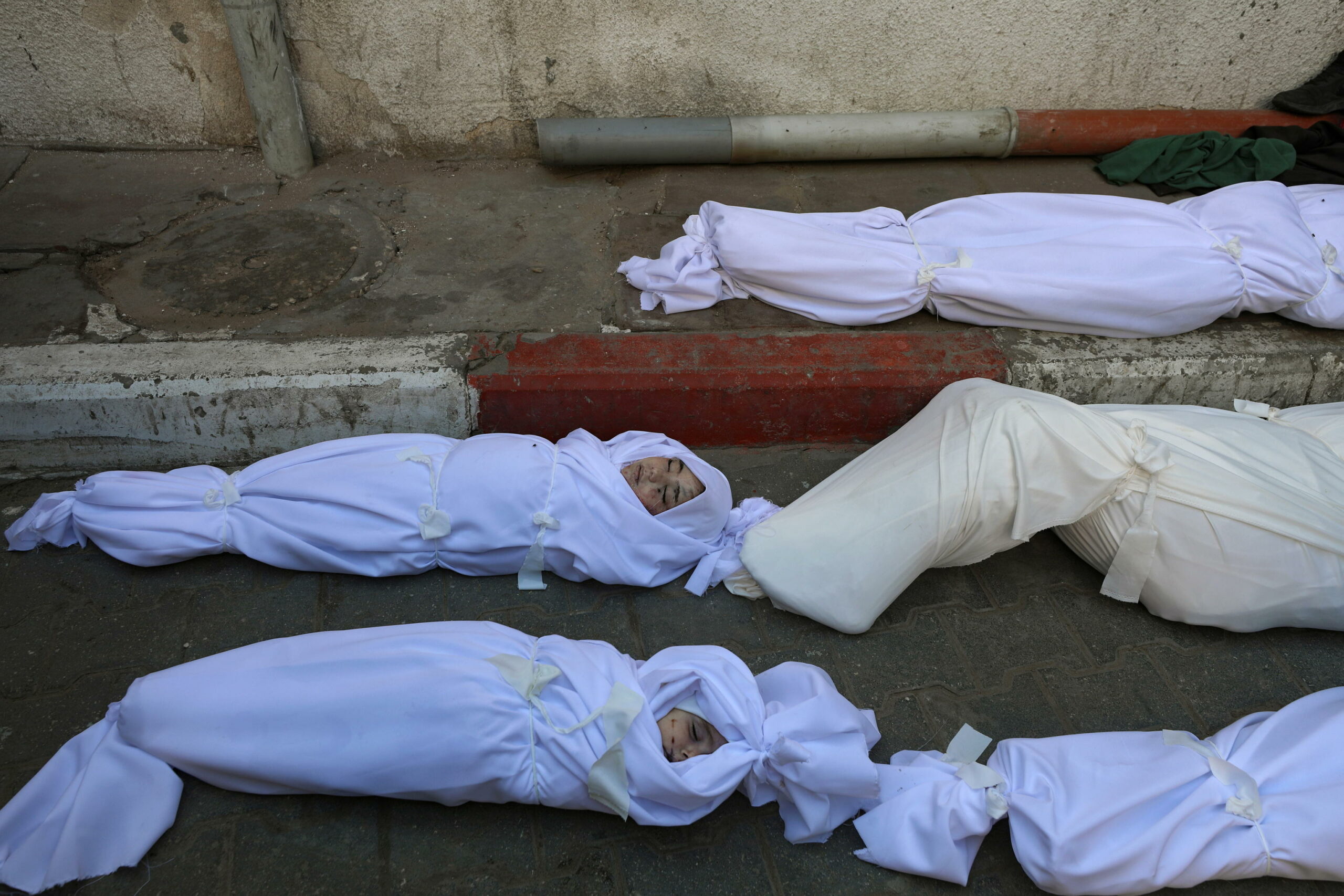 Studio stima oltre 100.000 palestinesi uccisi nella guerra a Gaza