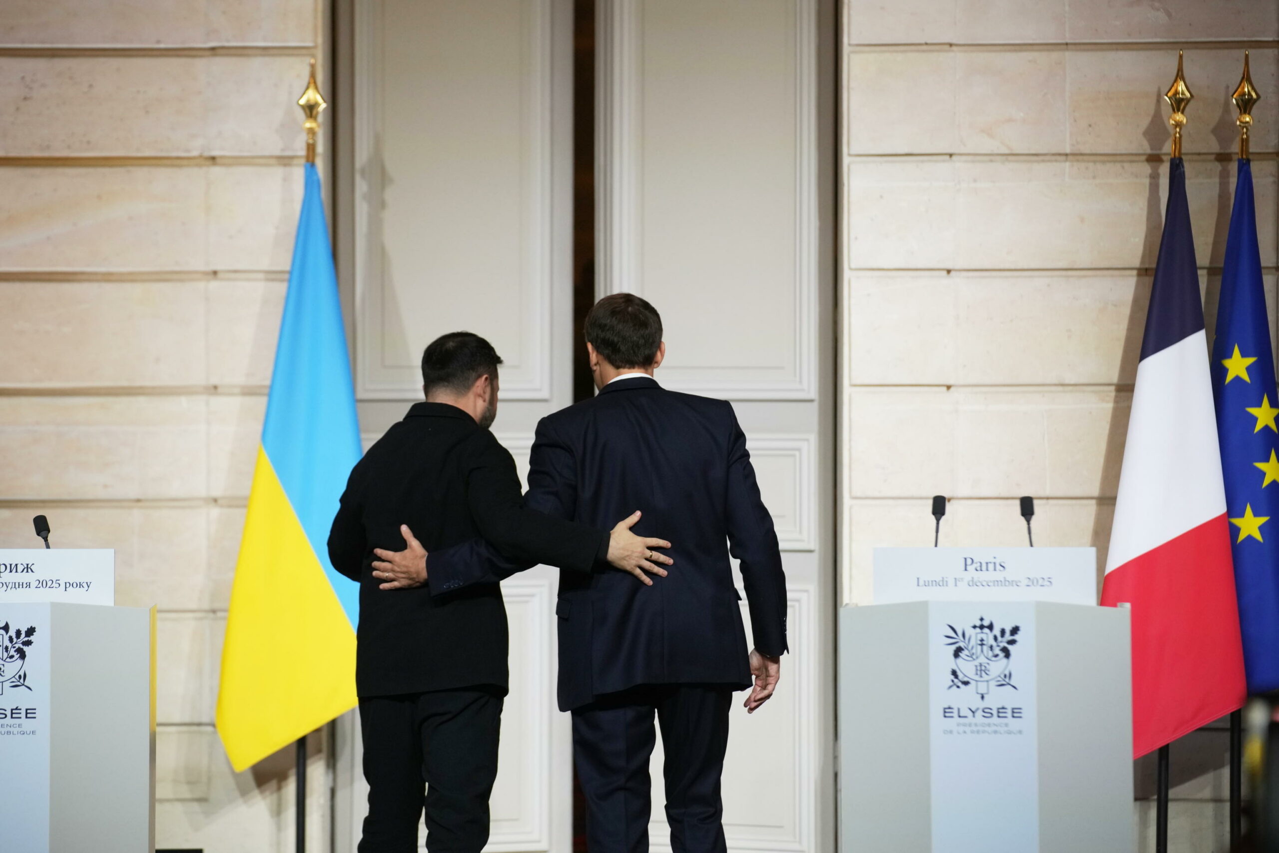 Ucraina: Zelensky incontra Macron e partecipa a chiamata con altri leader europei