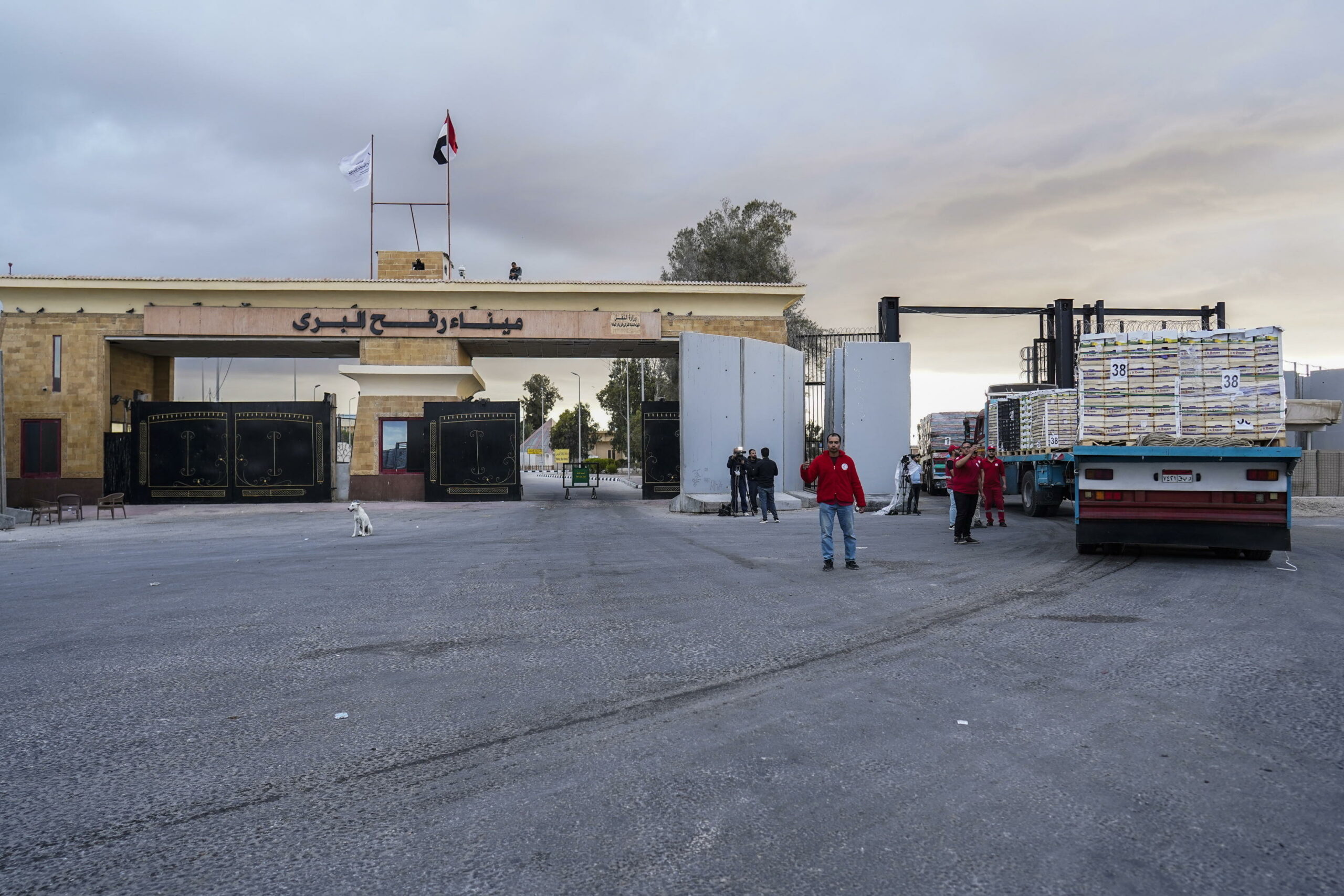 Israele annuncia riapertura imminente del valico di Rafah per far uscire palestinesi da Gaza