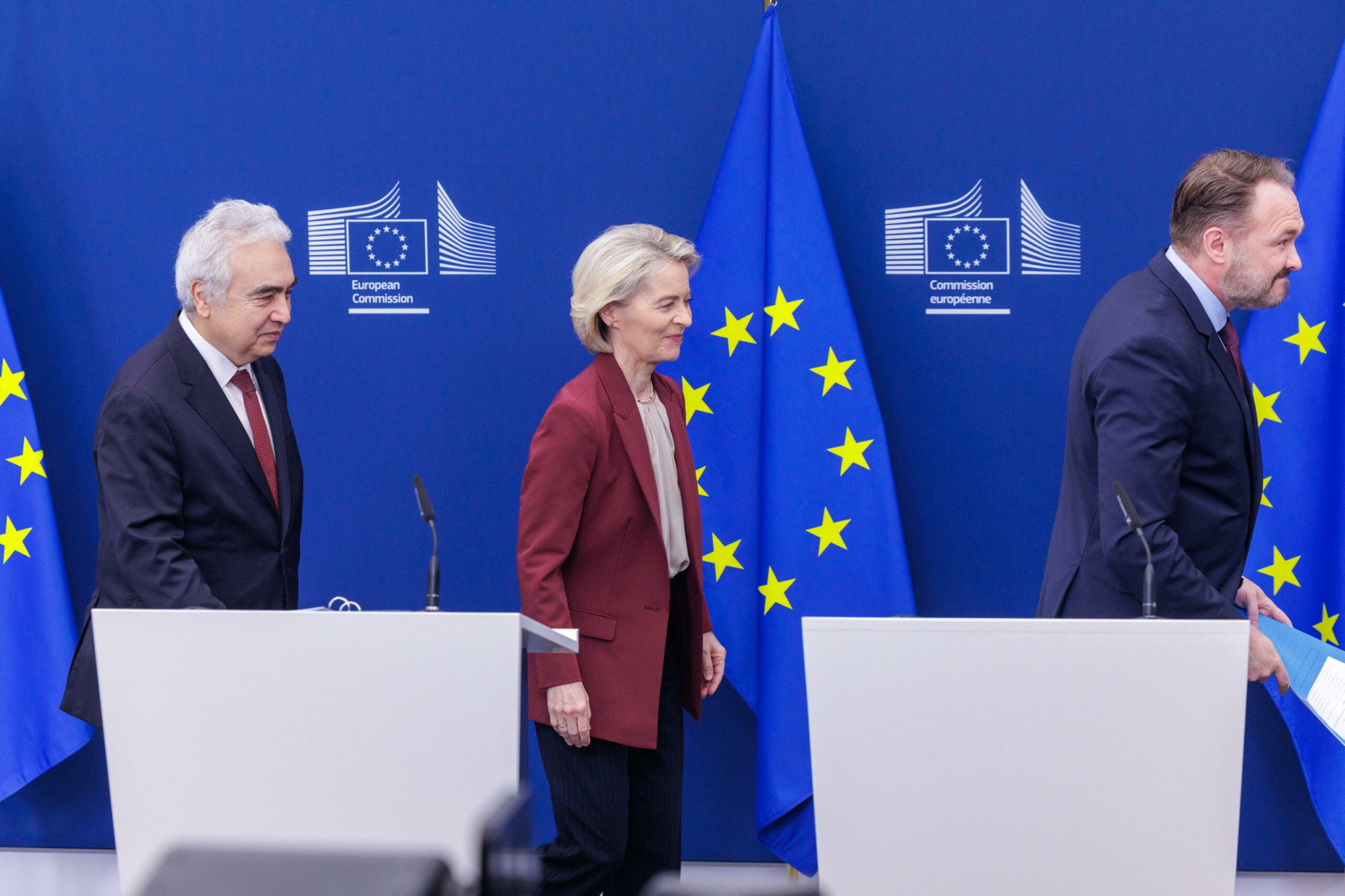 UE vieta importazioni di gas russo dopo accordo dell’ultimo minuto