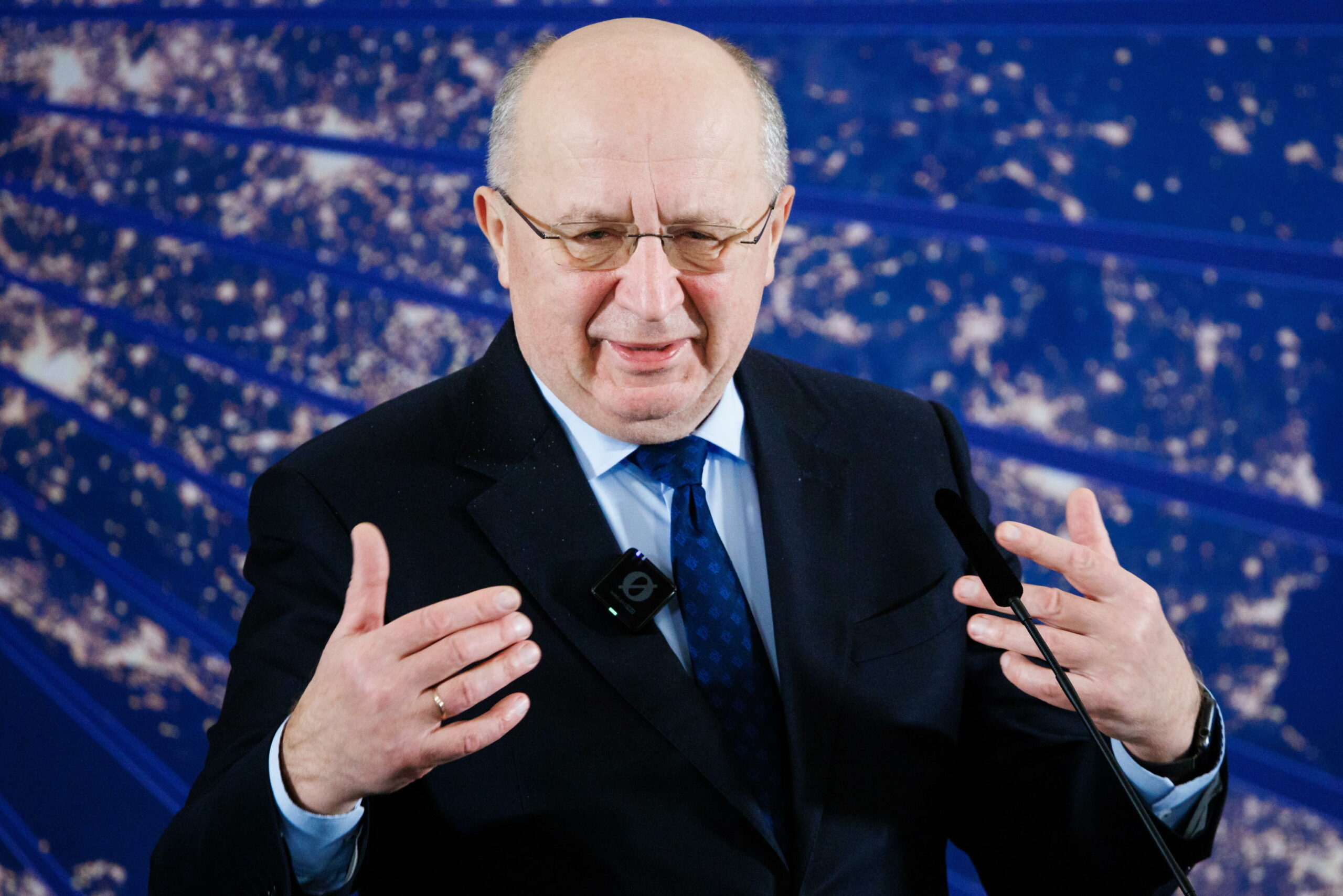 Commissario alla Difesa europeo: “UE ha bisogno di un proprio piano di pace per l’Ucraina”