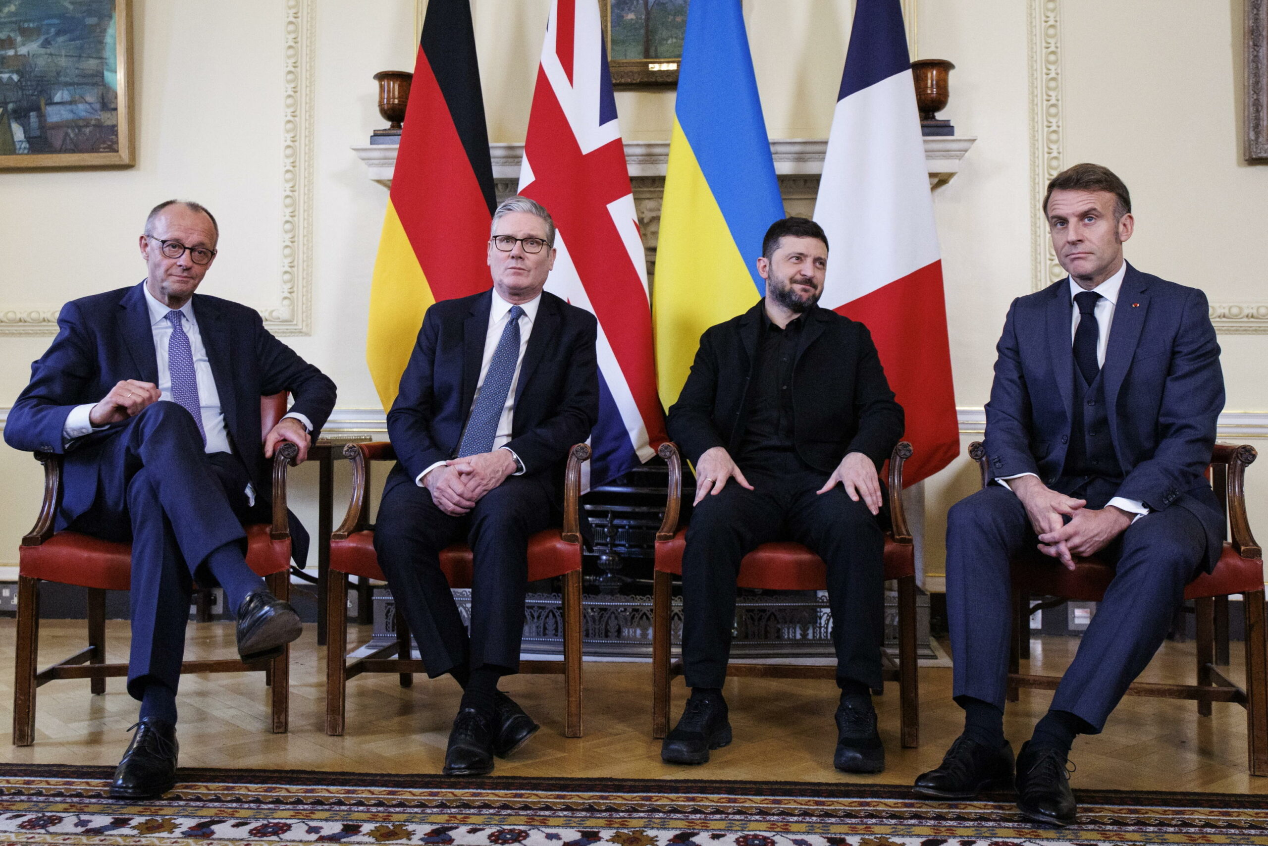 Europei discutono di Ucraina con Trump, Zelensky discute piano di ricostruzione con funzionari USA