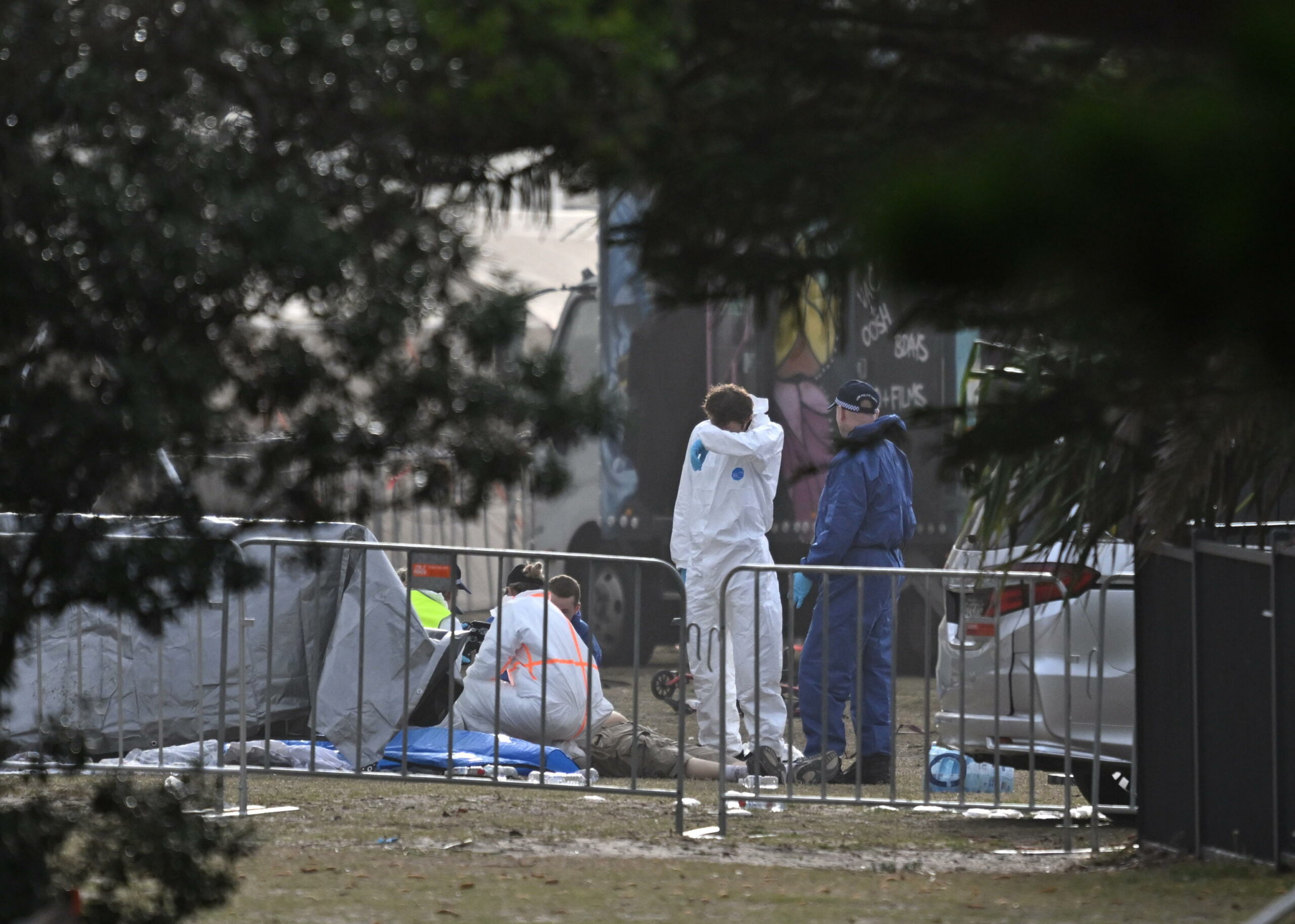 Australia: uomini armati uccidono 16 persone durante festa ebraica a Bondi Beach