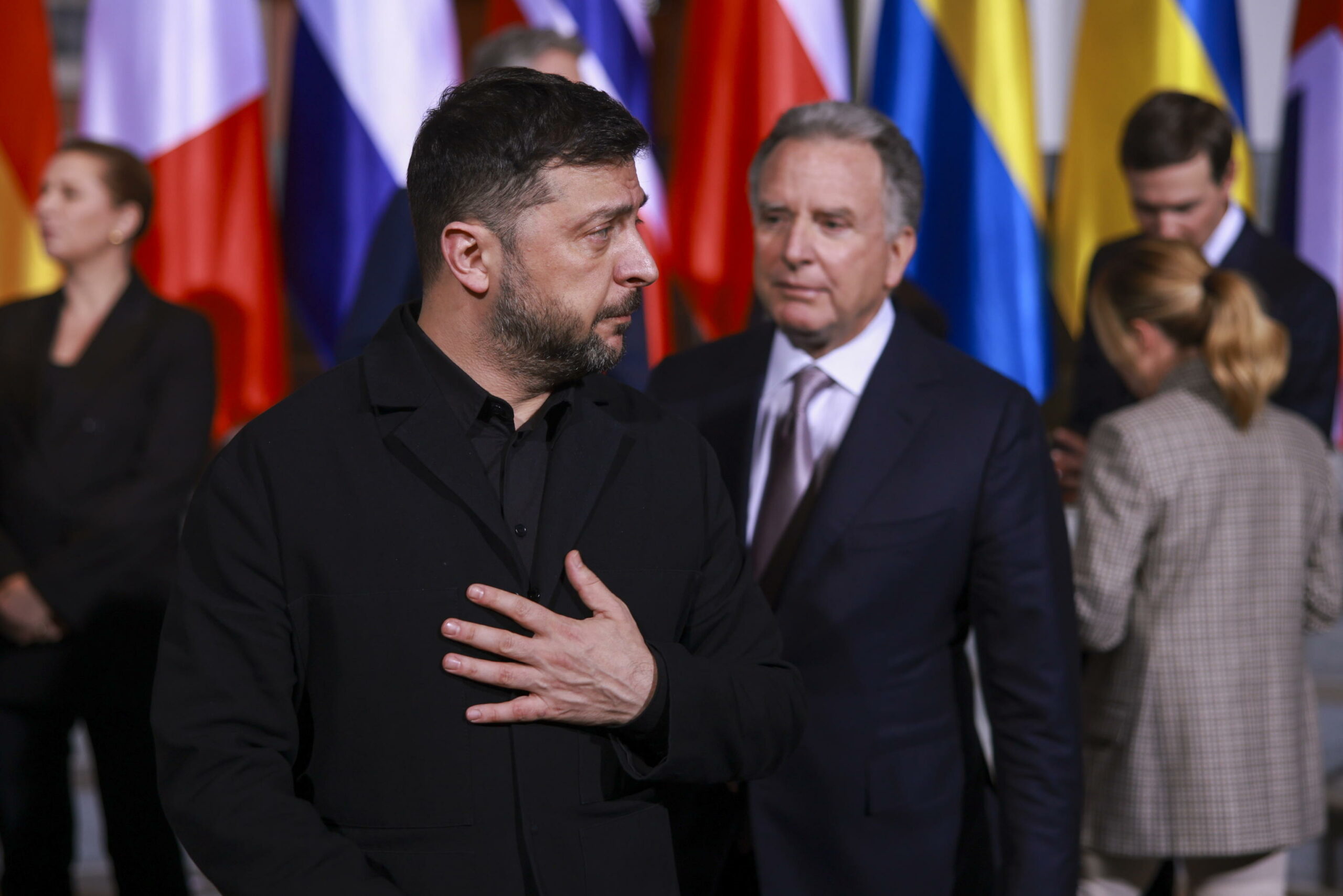 UE stanzierà 90 miliardi di euro per finanziare l’Ucraina, accantonando piano per usare beni russi congelati