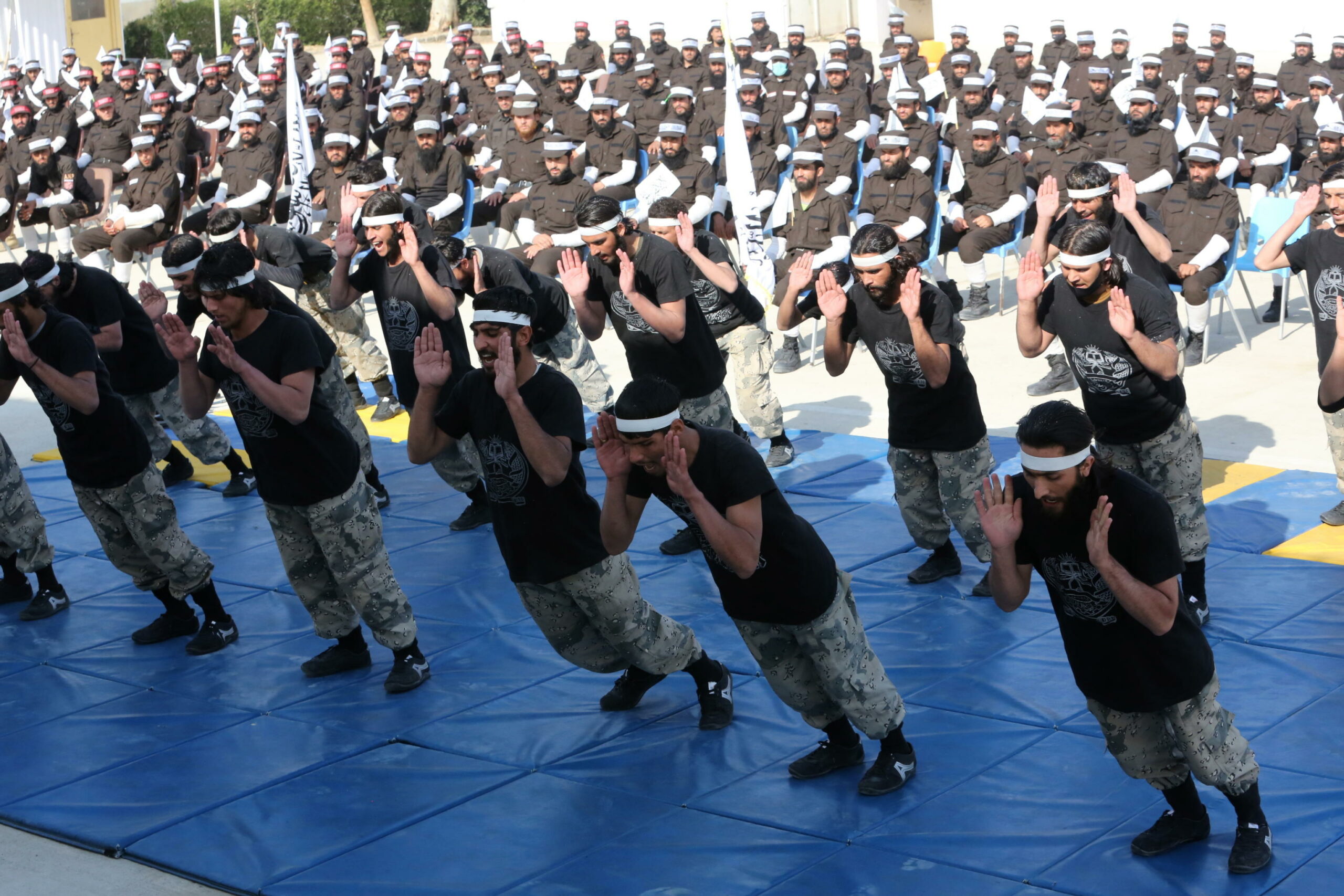 Pakistan lancia nuovi attacchi contro obiettivi militanti in Afghanistan