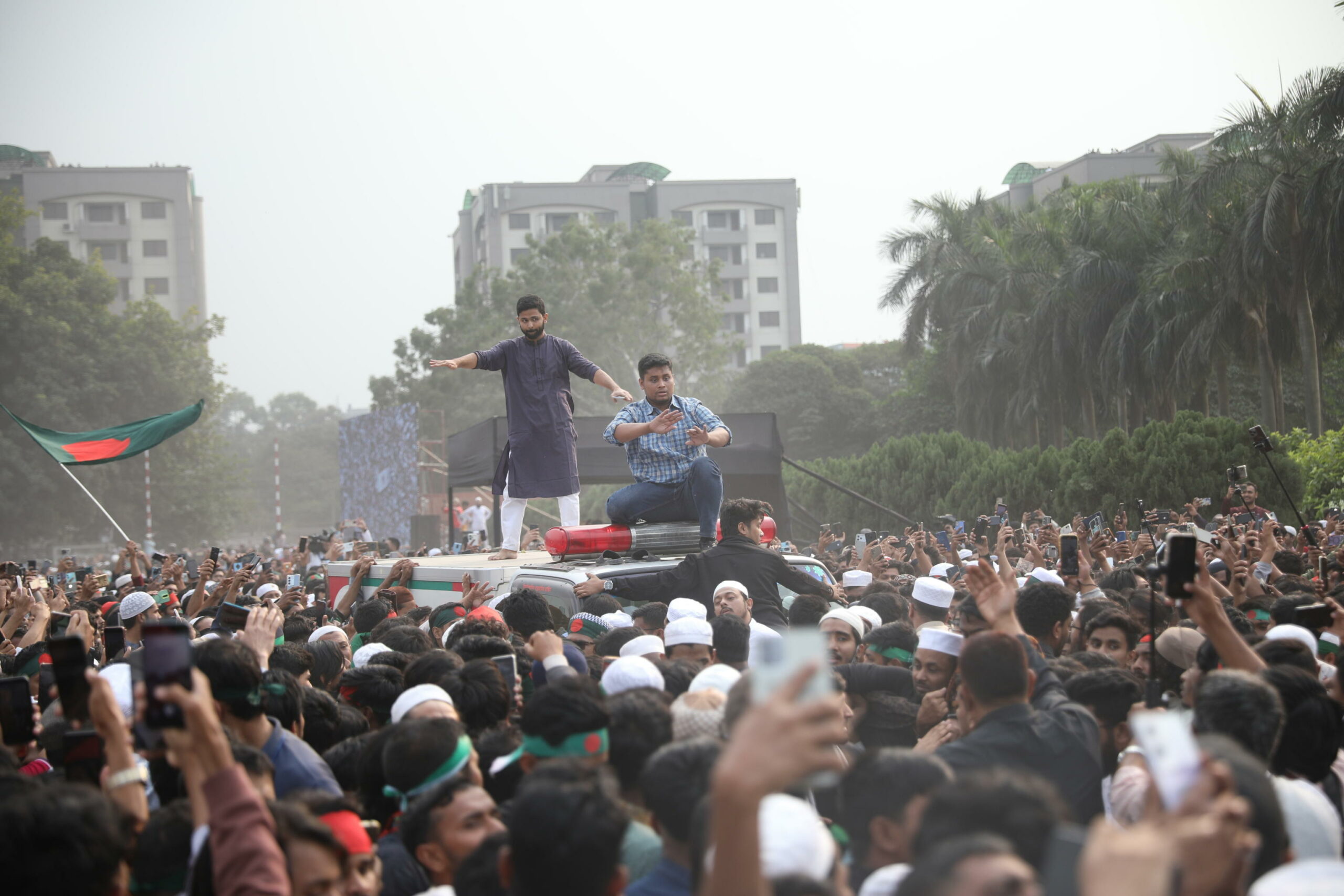 Bangladesh invita alla calma dopo uccisione di popolare leader giovanile