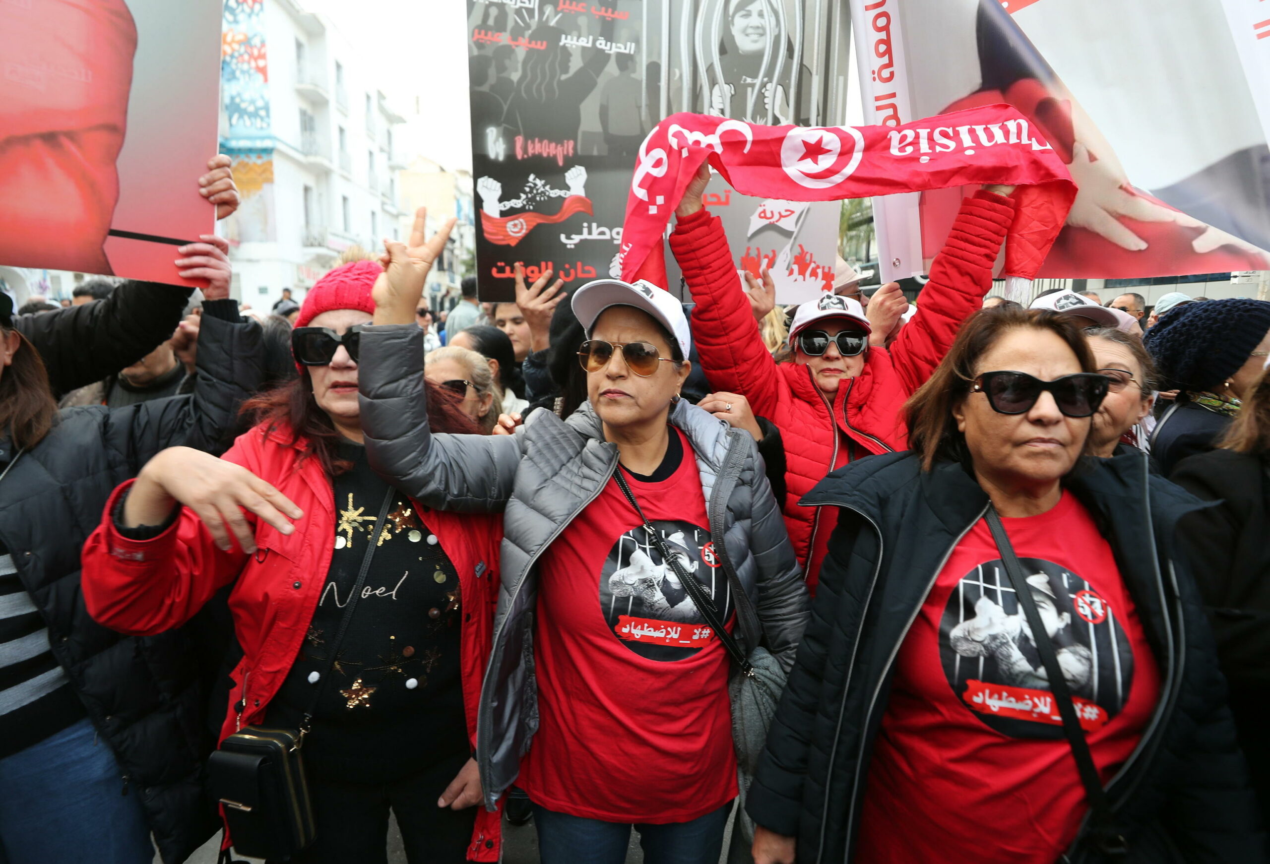 Tunisia: politici e avvocati in sciopero della fame per detenzione membri opposizione