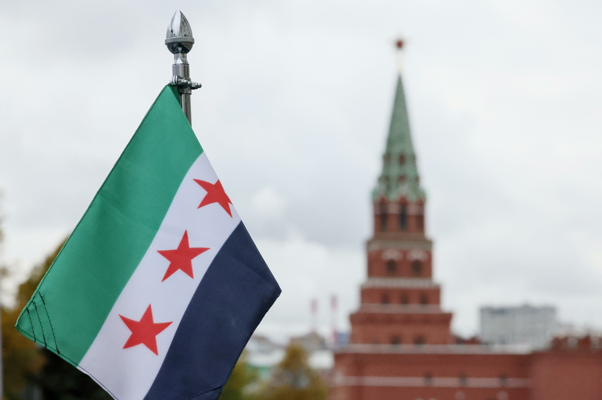 Ministri siriani incontrano Putin per discutere cooperazione in difesa ed economia