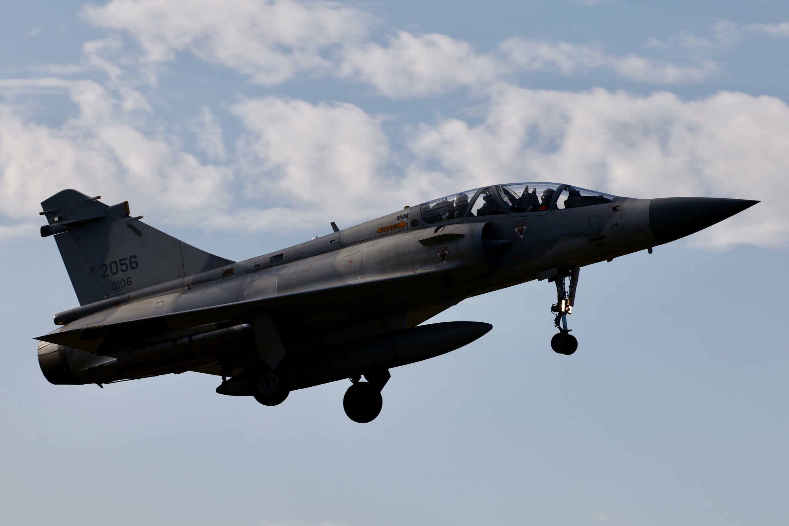 Cina ha avviato esercitazioni a fuoco vivo attorno a Taiwan