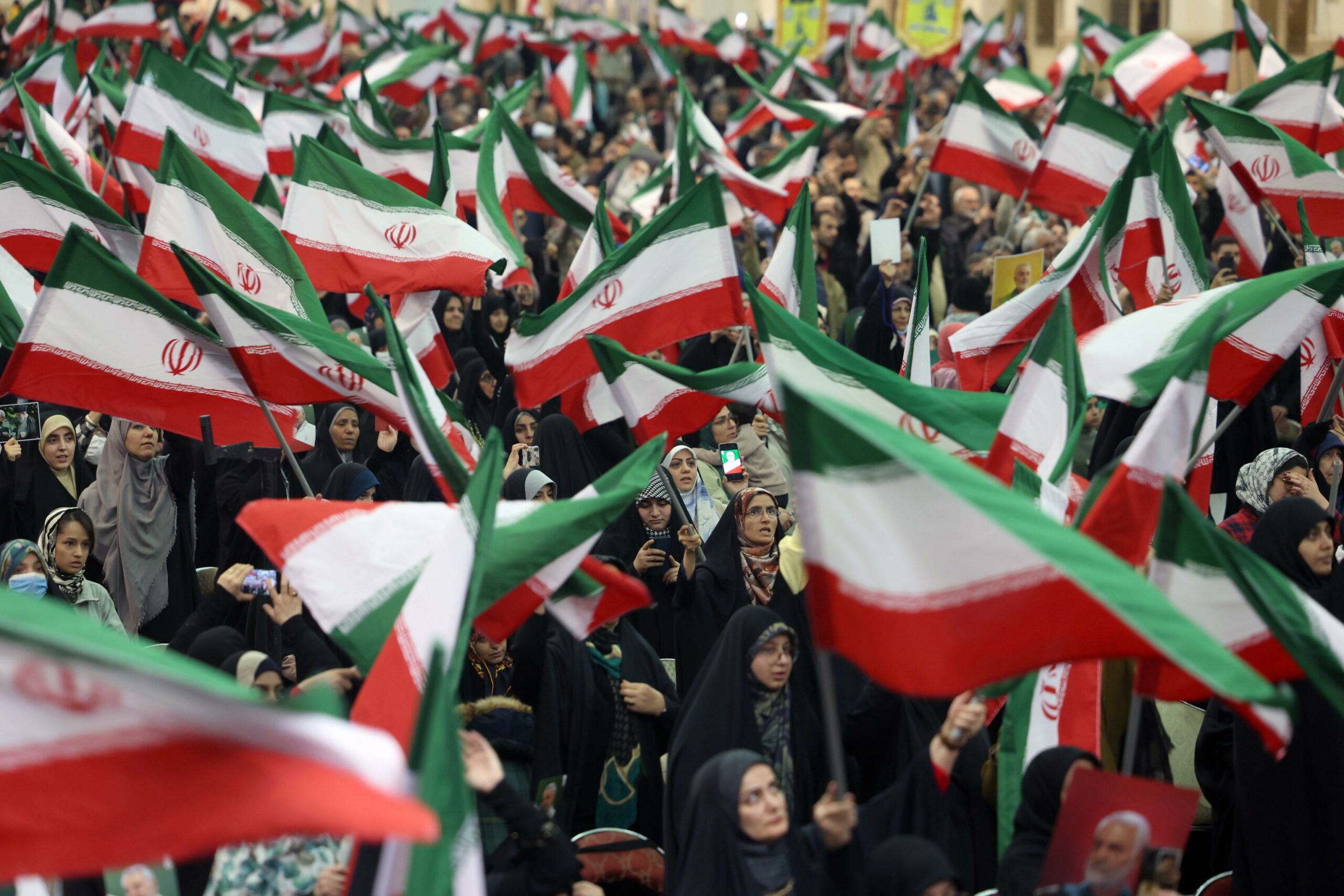 Iran: almeno 7 morti negli scontri tra manifestanti e forze di sicurezza