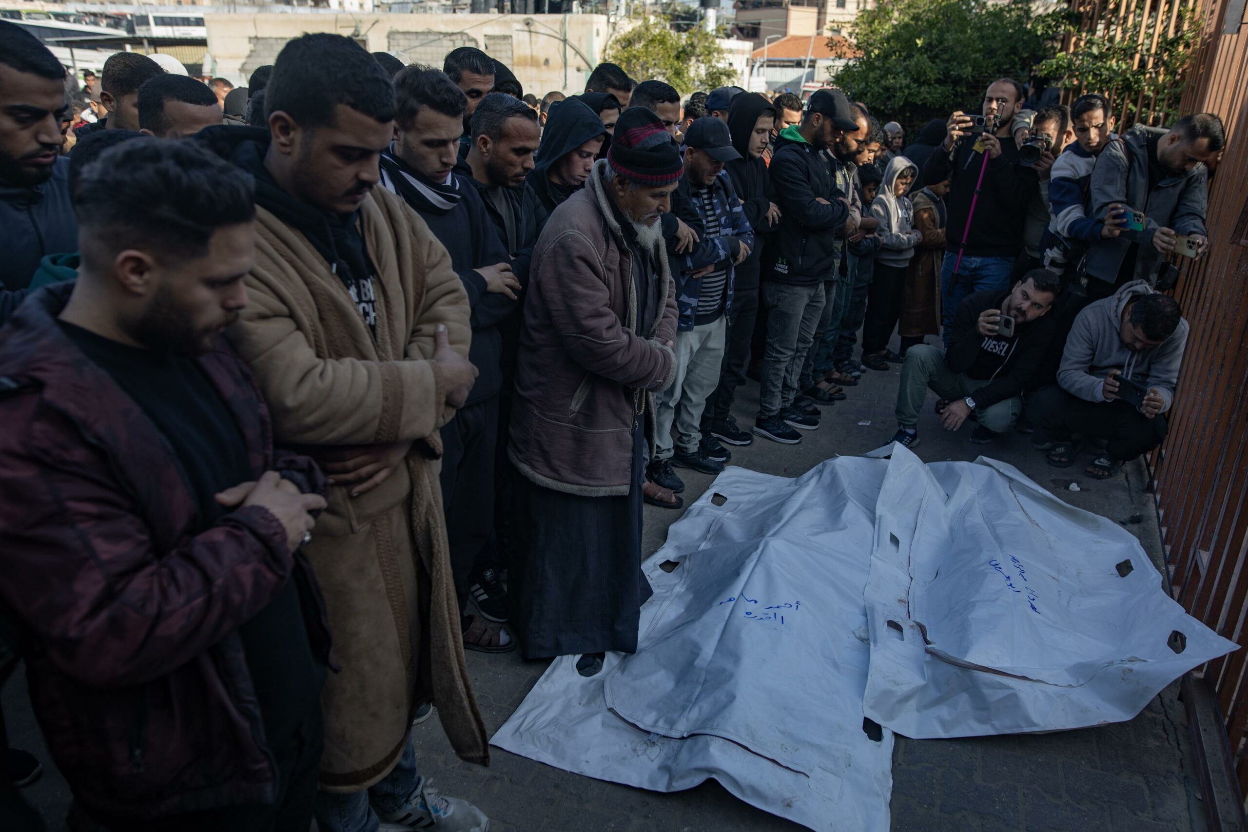 Rappresaglia israeliana dopo sparatoria uccide 2 palestinesi a Gaza