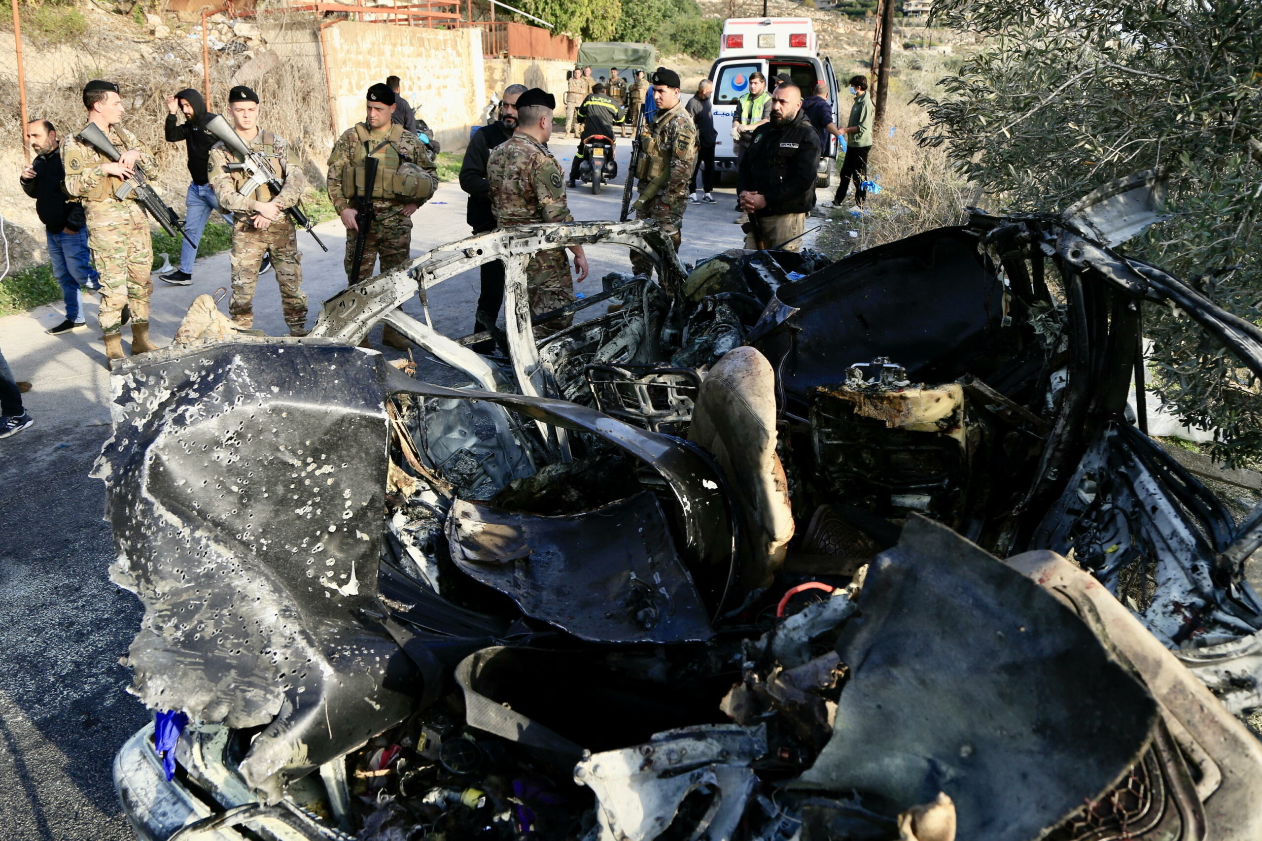 Raid israeliani in Libano causano 2 morti nonostante tregua