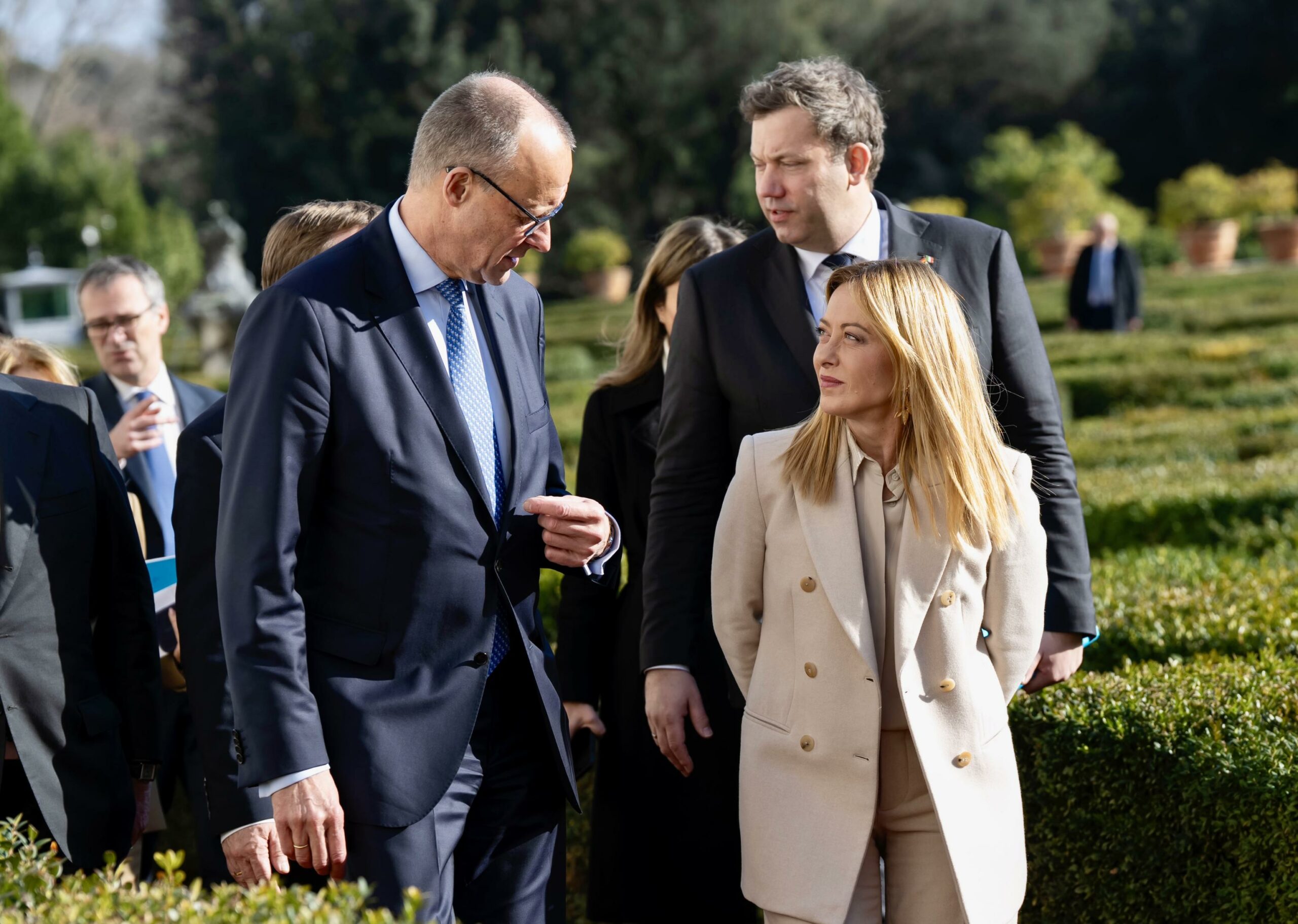 Vertice Italia-Germania: Meloni e Merz spingono per un’Europa autonoma e competitiva