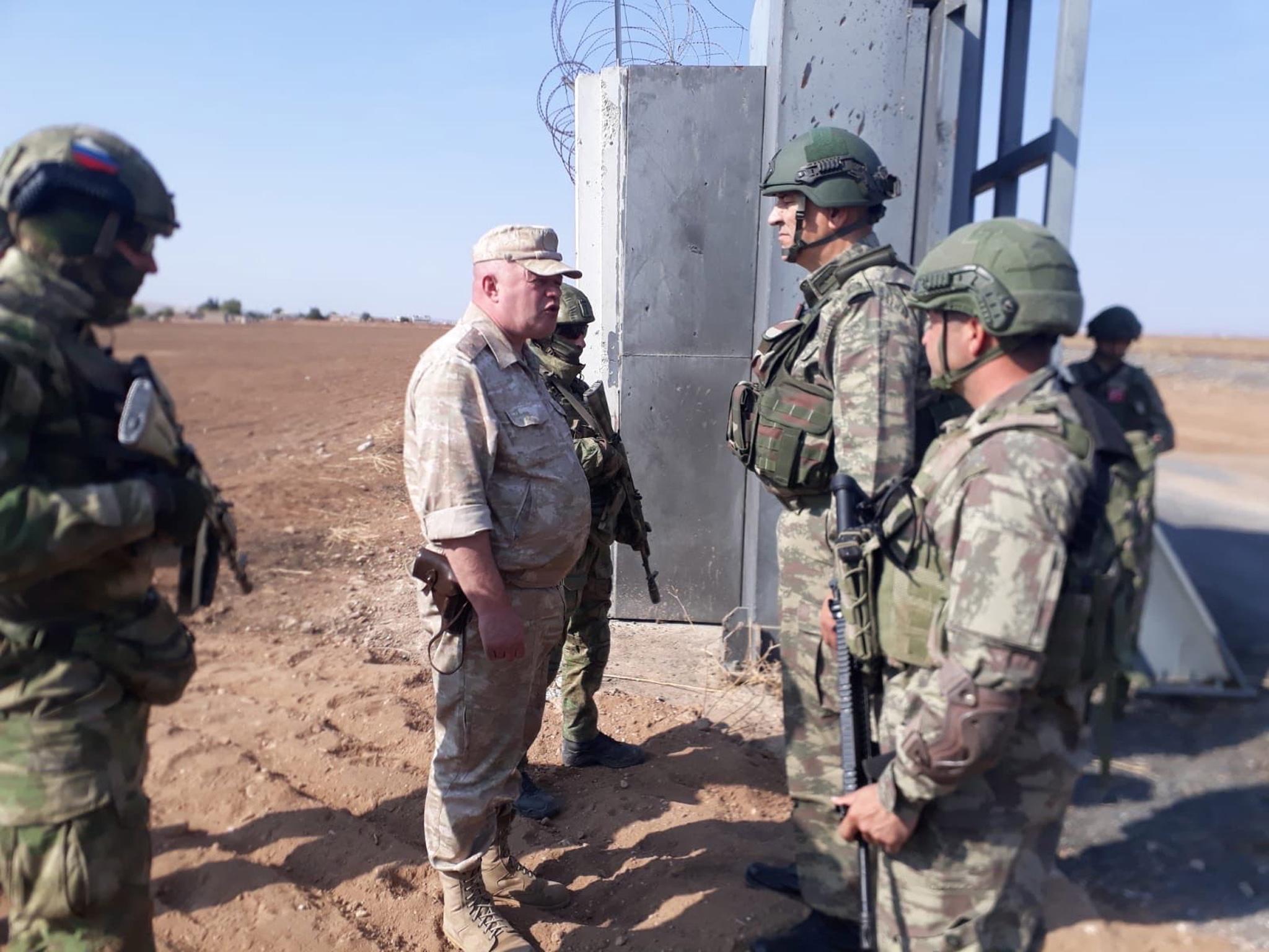 Russia ritira truppe da aeroporto nel Nord-Est della Siria