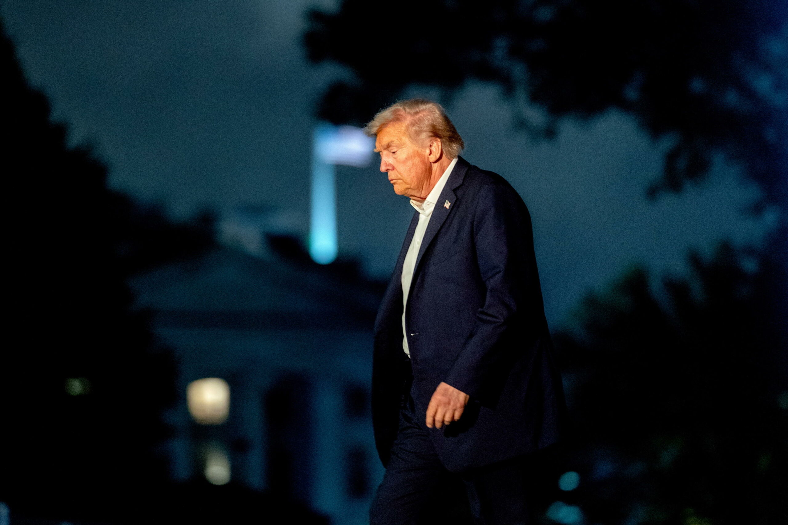 USA valutano “attacchi mirati” contro funzionari iraniani ma si dichiarano “aperti ad affari”