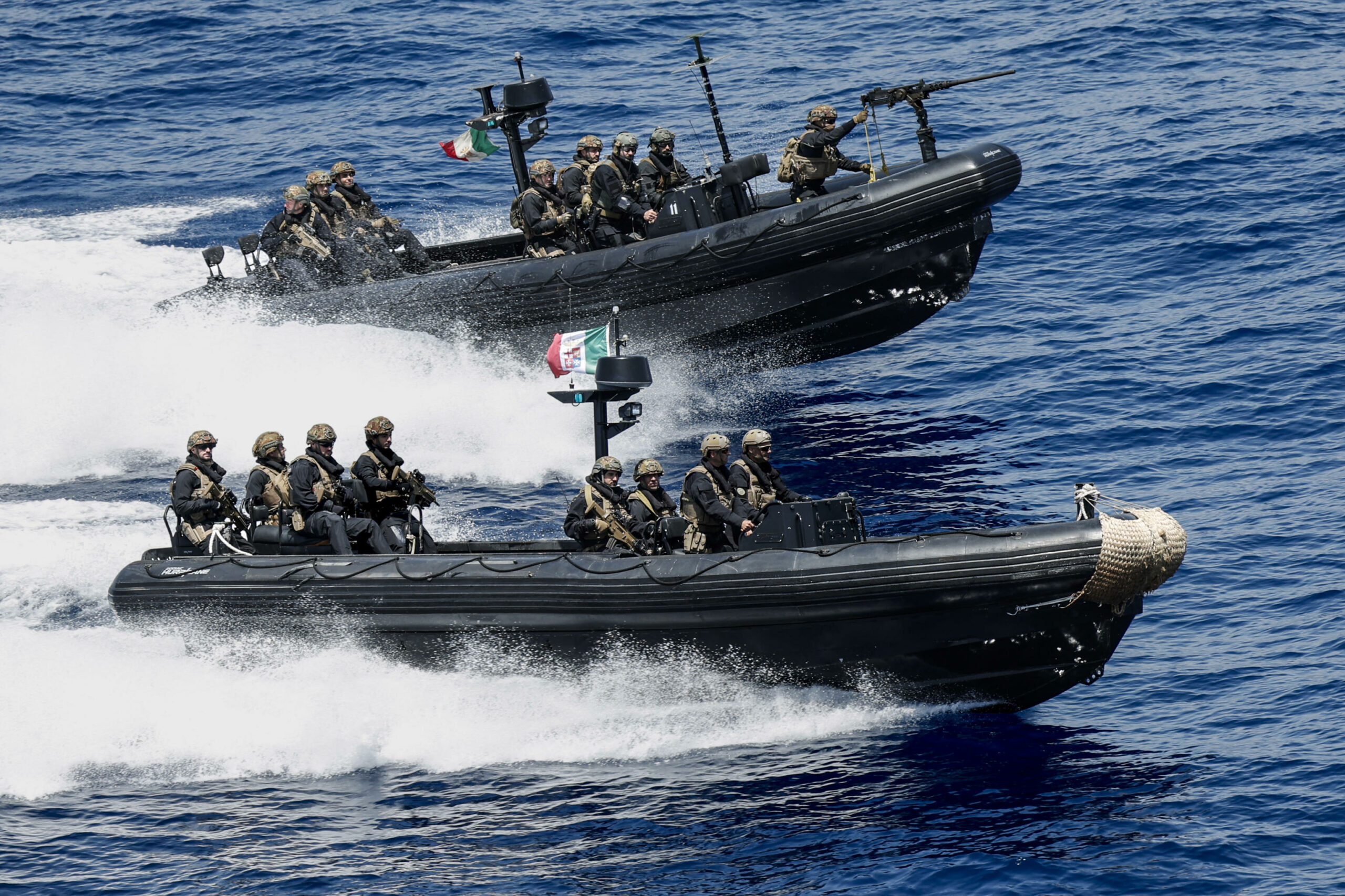 Forza UE a guida italiana abborda petroliera della “flotta ombra” russa nel Mediterraneo