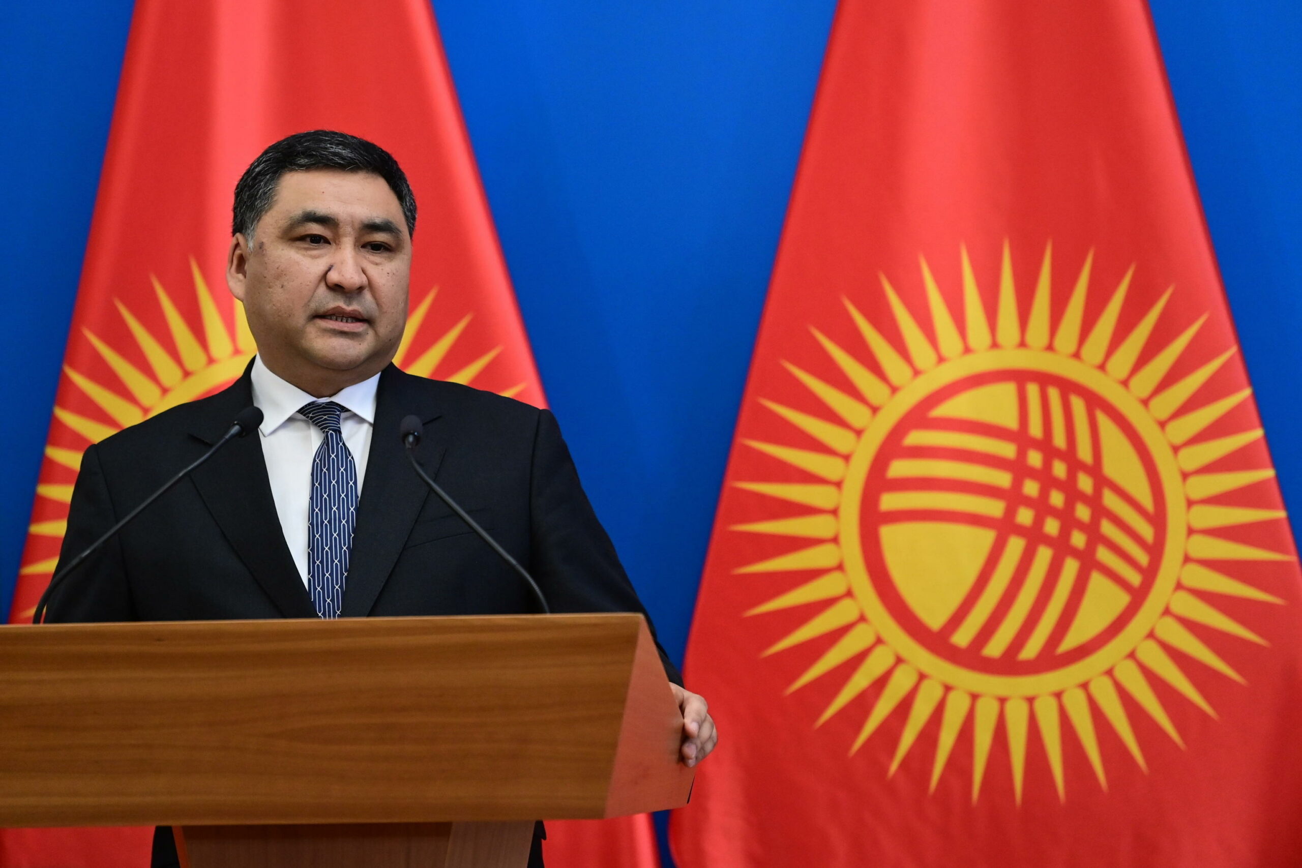 Kirghizistan cerca colloqui con UE in merito a sanzioni per commercio con la Russia