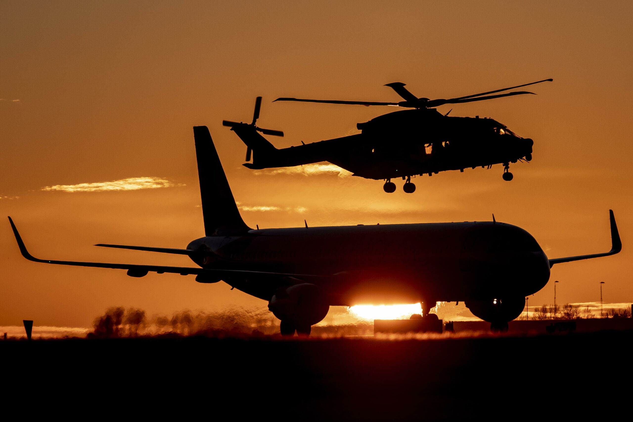 New York Times: “Egitto conduce raid aerei contro RSF in Sudan da base segreta nel deserto”