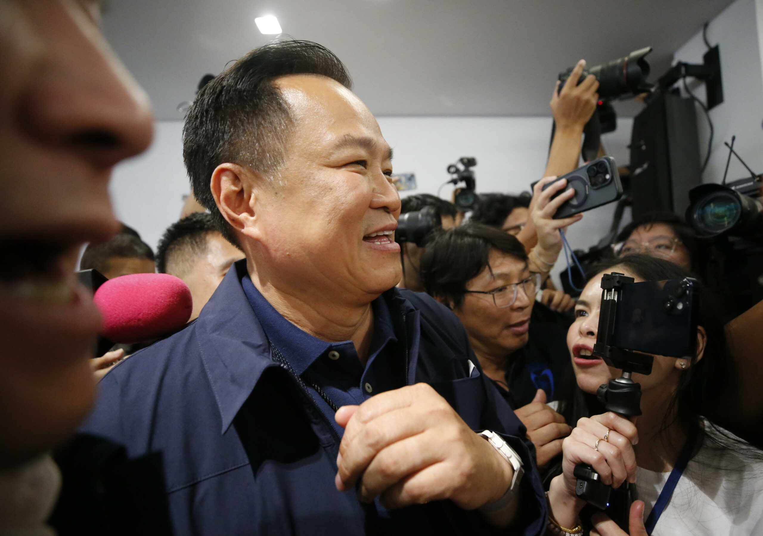 Thailandia: premier Anutin consolida potere con schiacciante vittoria elettorale