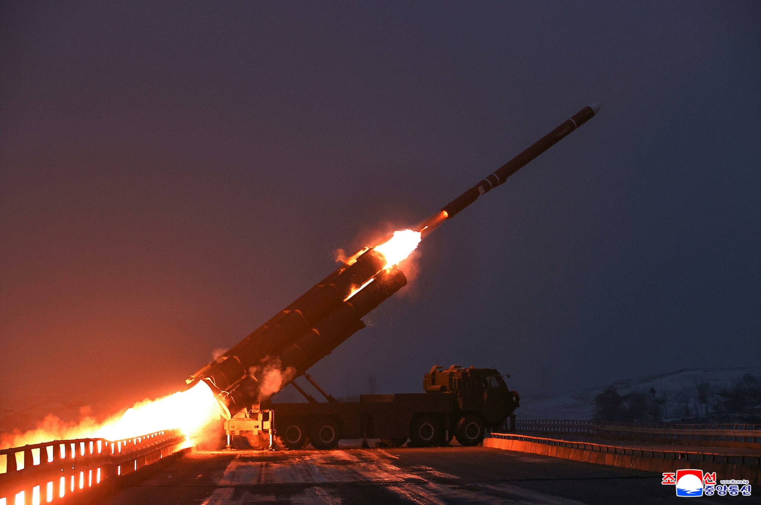 Defense News: “Esperti preoccupati per quid pro quo nucleare nell’alleanza Mosca-Pyongyang contro Kiev”