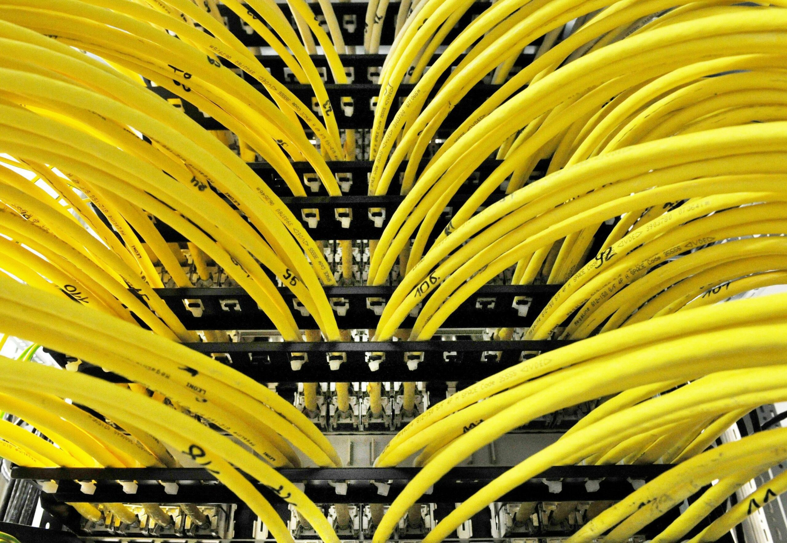 Consorzio iracheno-emiratino pianifica cavo dati da 700 milioni di dollari