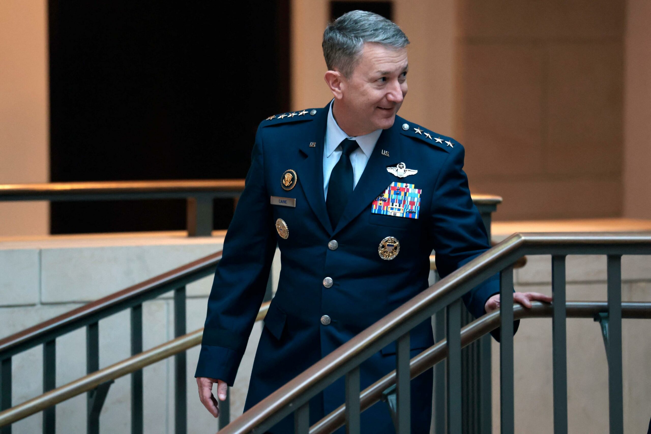 Capo di stato maggiore congiunto USA mette in guardia dai rischi di attaccare l’Iran