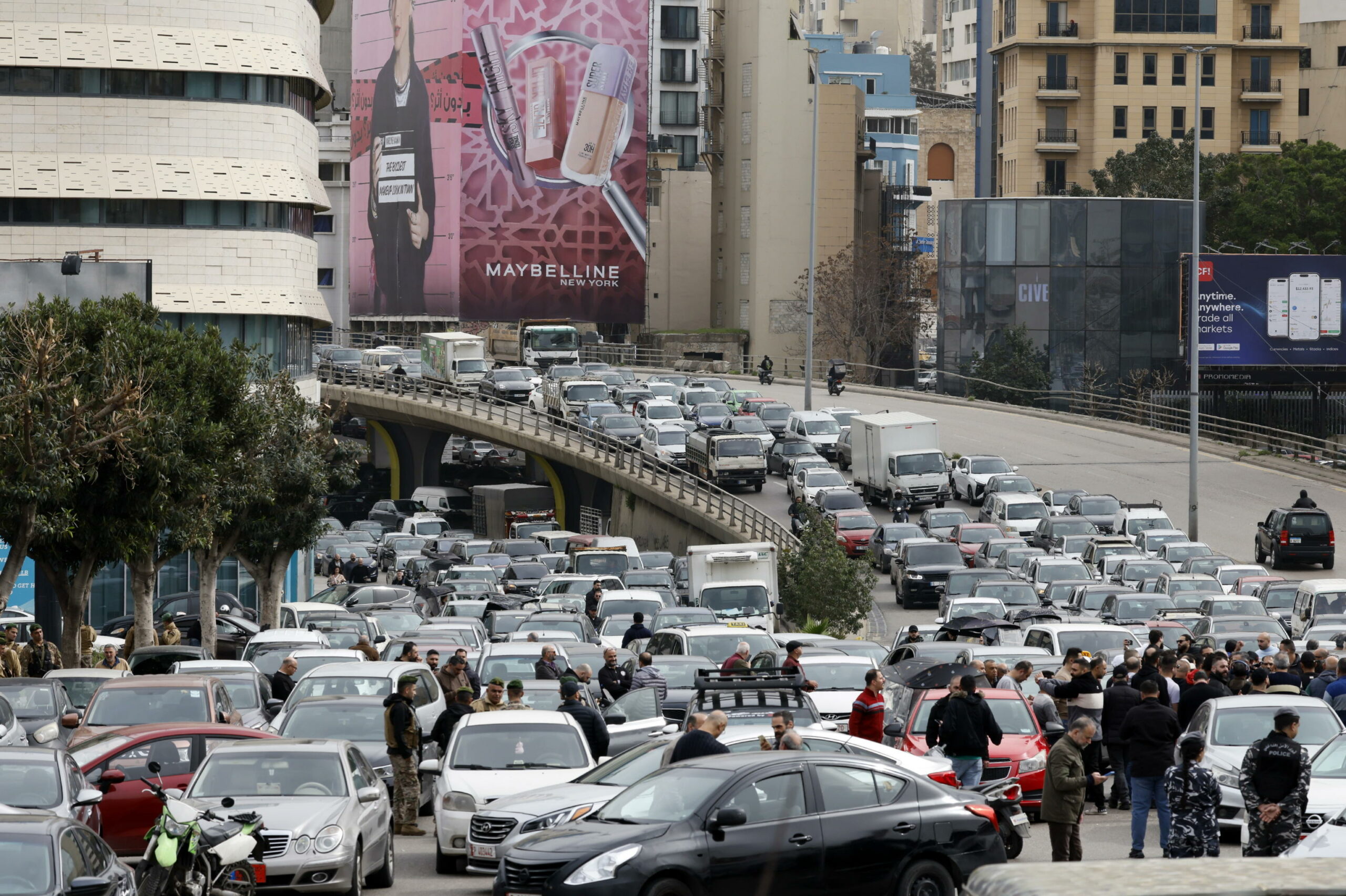 Israele minaccia Libano: “Attacchi su infrastrutture civili se Hezbollah entra in conflitto USA-Iran”