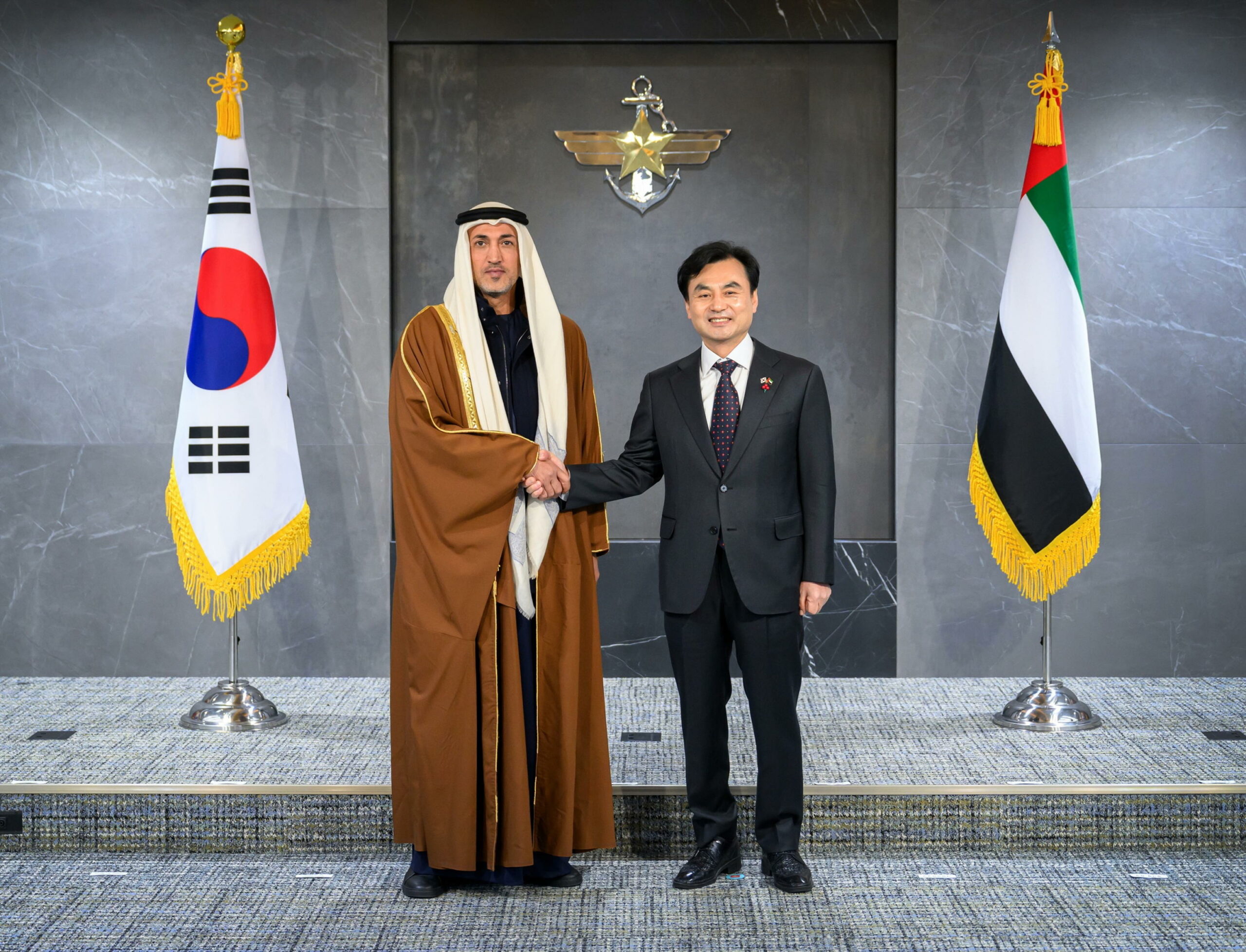 Corea del Sud e Emirati Arabi Uniti firmano accordo su difesa da 35 miliardi