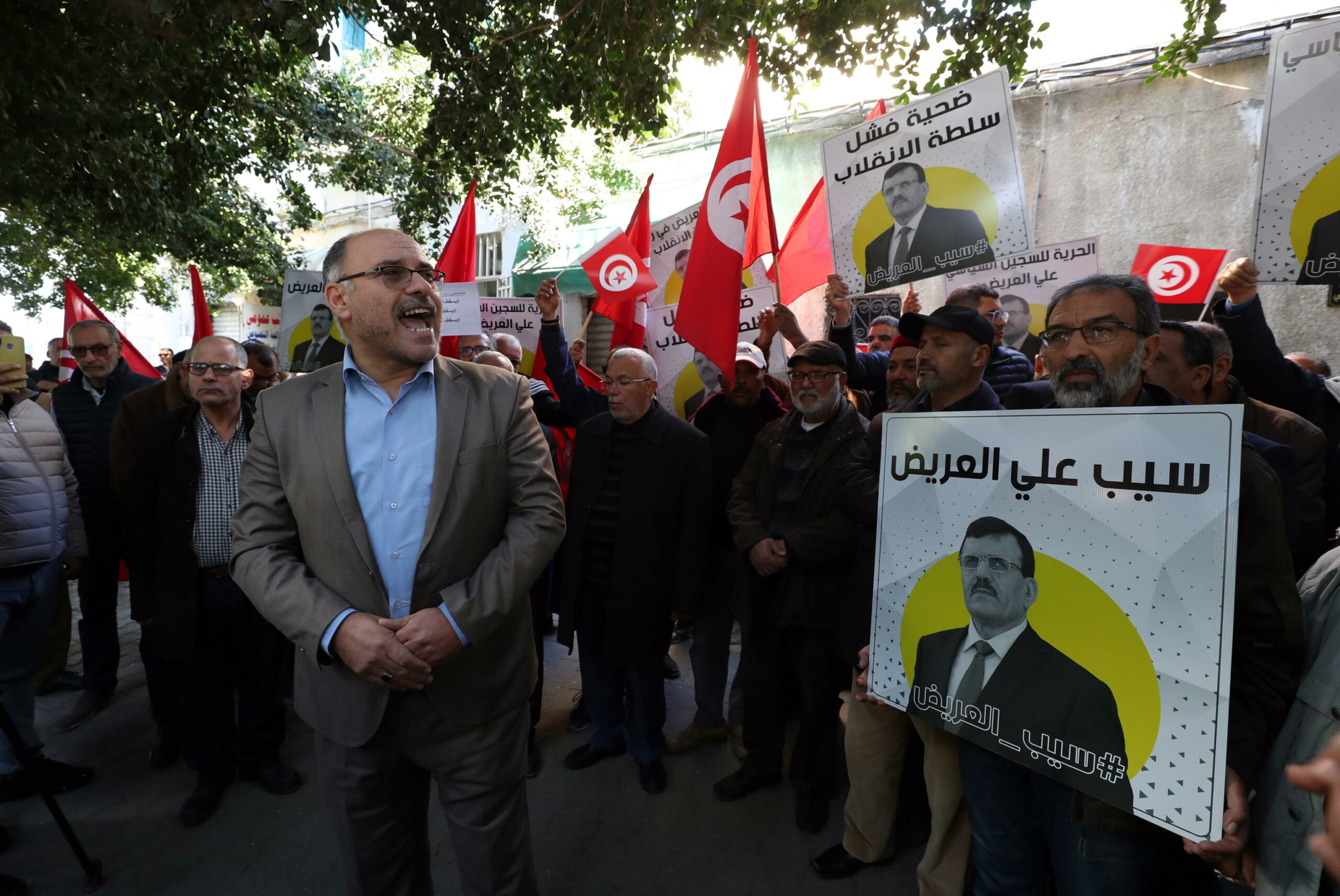 Tunisia: condannato a 24 anni ex premier Larayedh per terrorismo