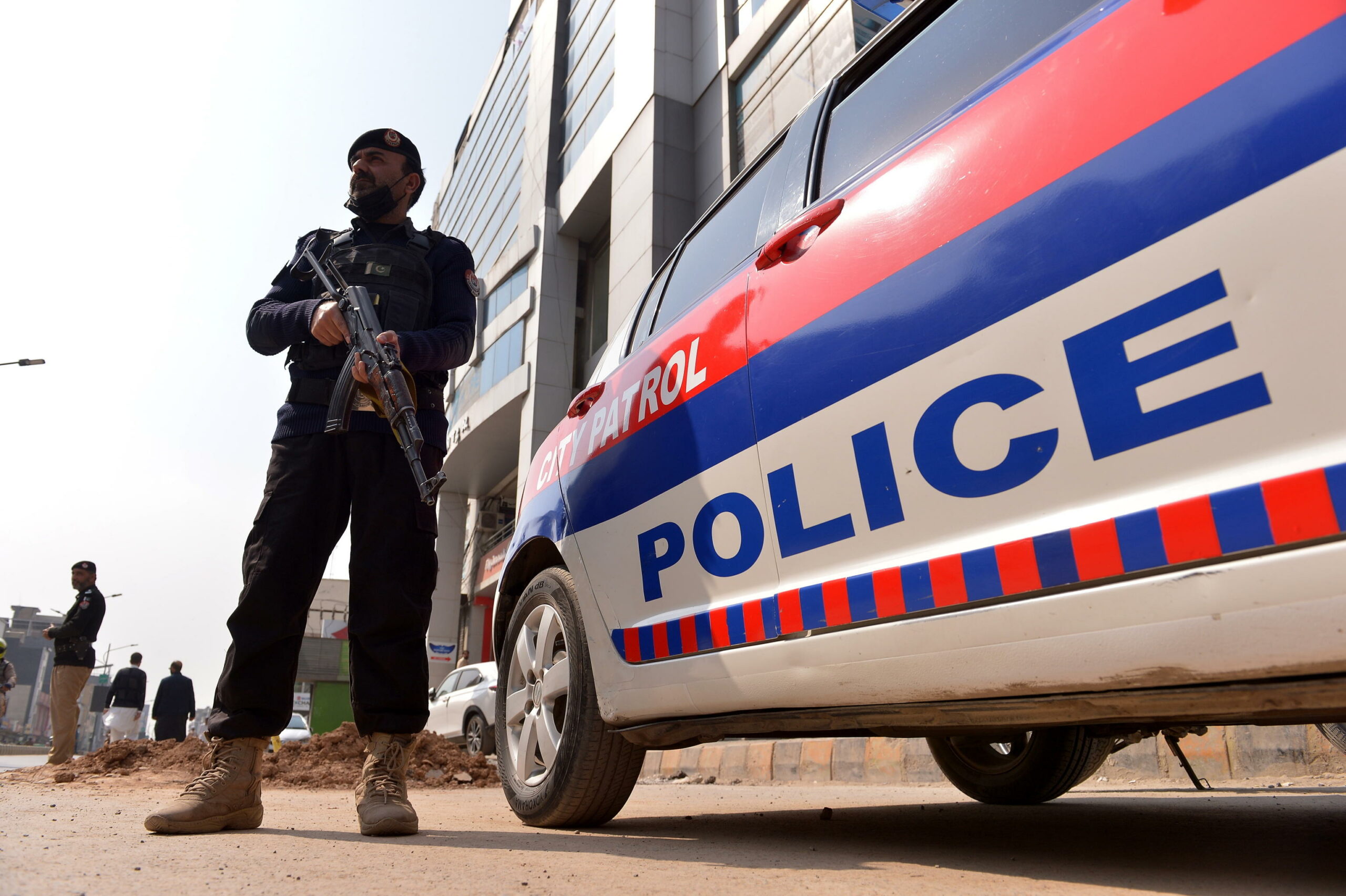 Perché l’Afghanistan e il Pakistan stanno combattendo?