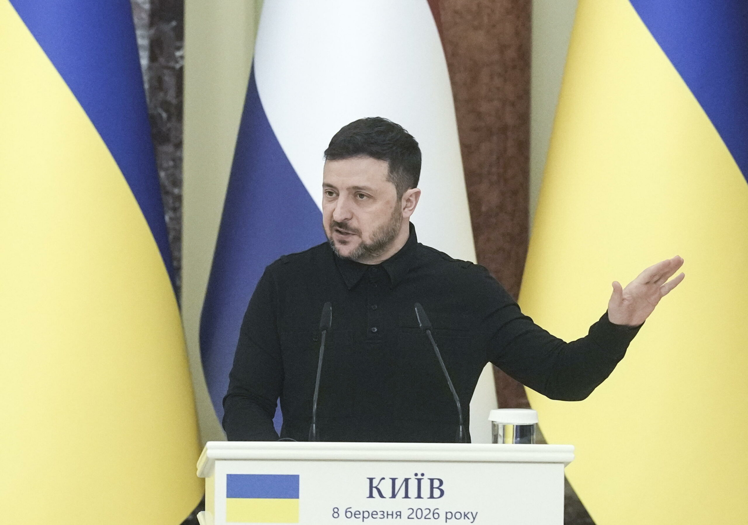 Zelensky annuncia colloqui con partner europei su sistema di difesa aerea congiunto