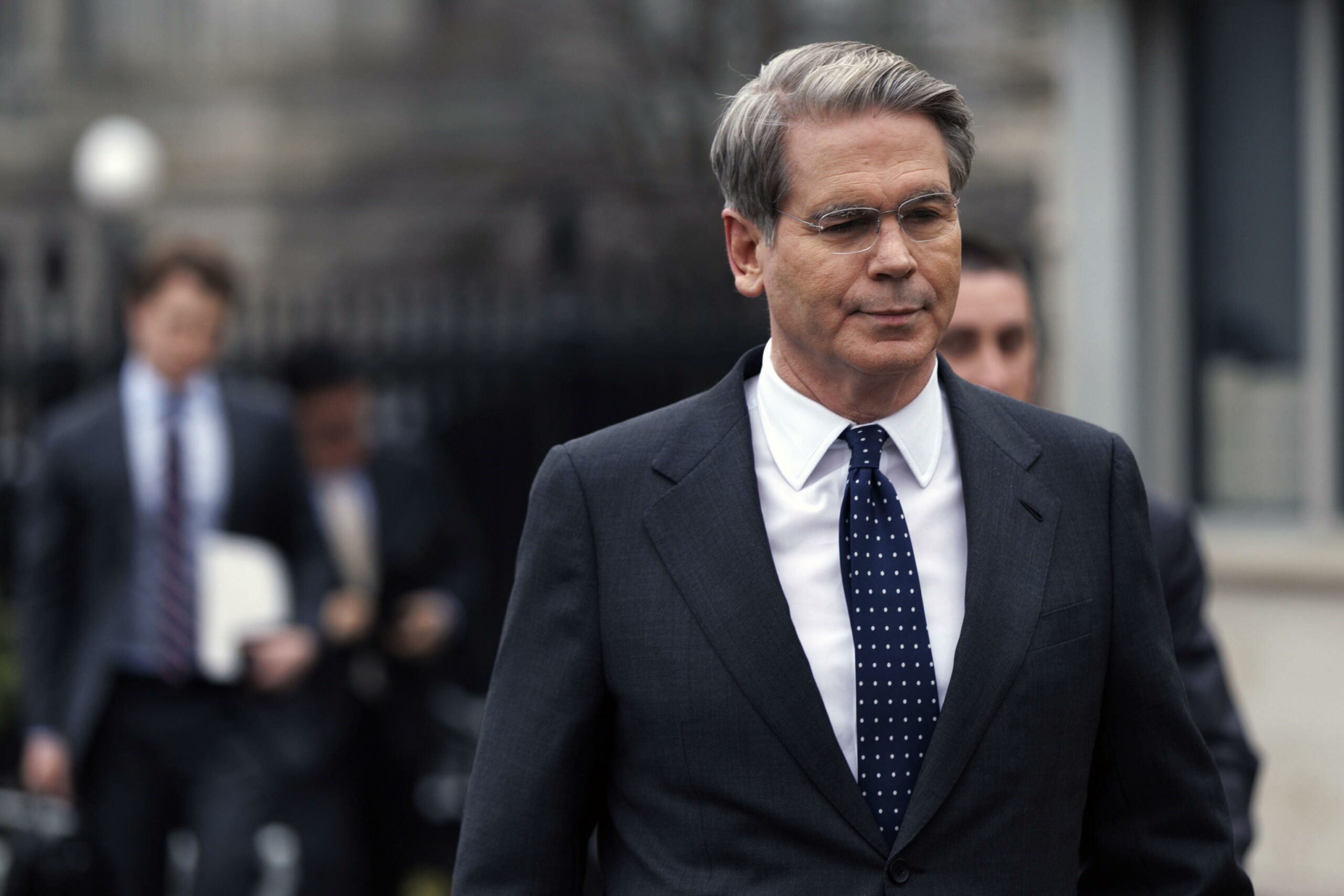 USA valutano possibilità di allentare alcune sanzioni petrolifere contro l’Iran e autorizzano vendite di armi ai Paesi del Golfo per 16,5 miliardi di dollari