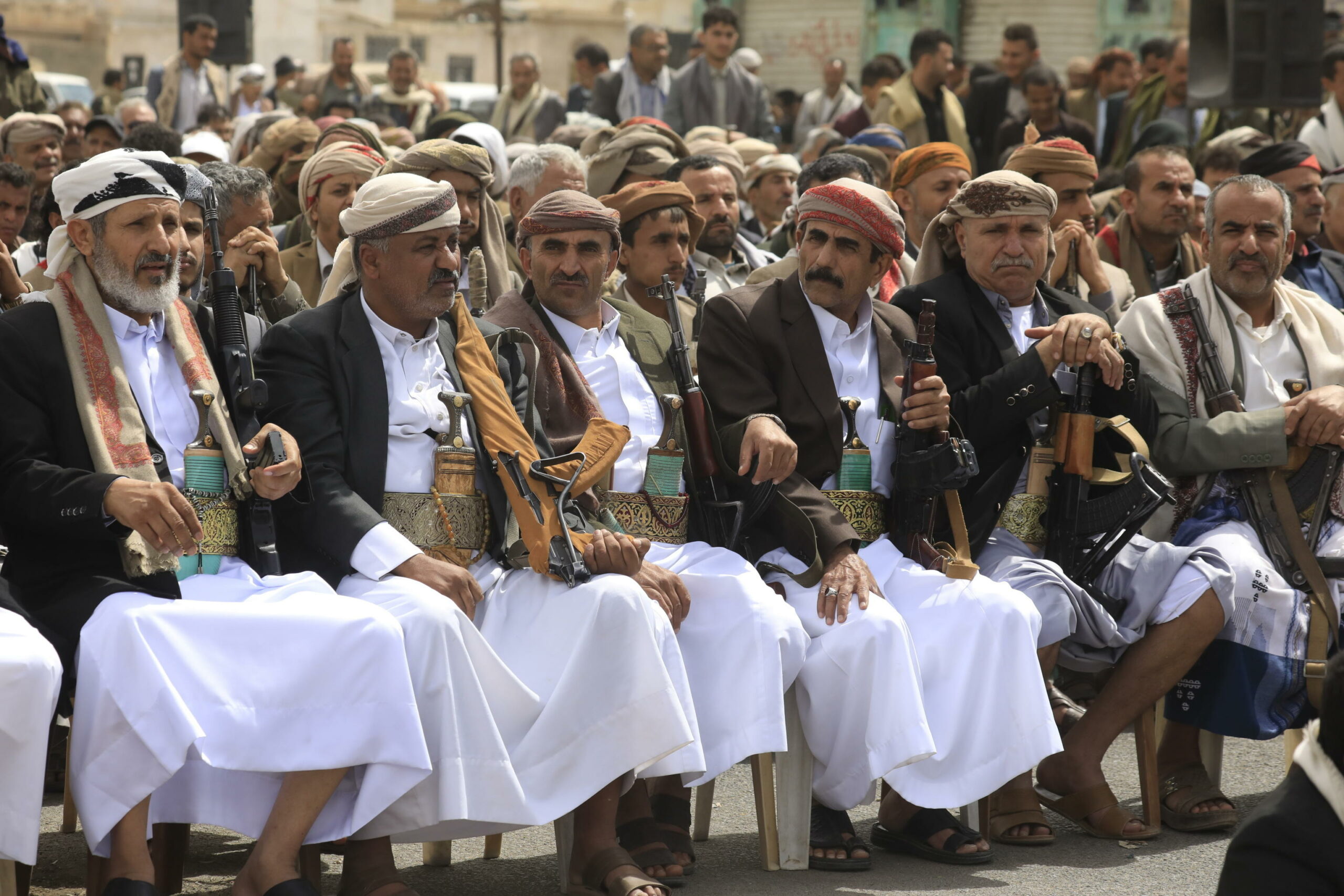 Houthi: “Pronti a entrare in guerra a fianco dell’Iran nel Mar Rosso”