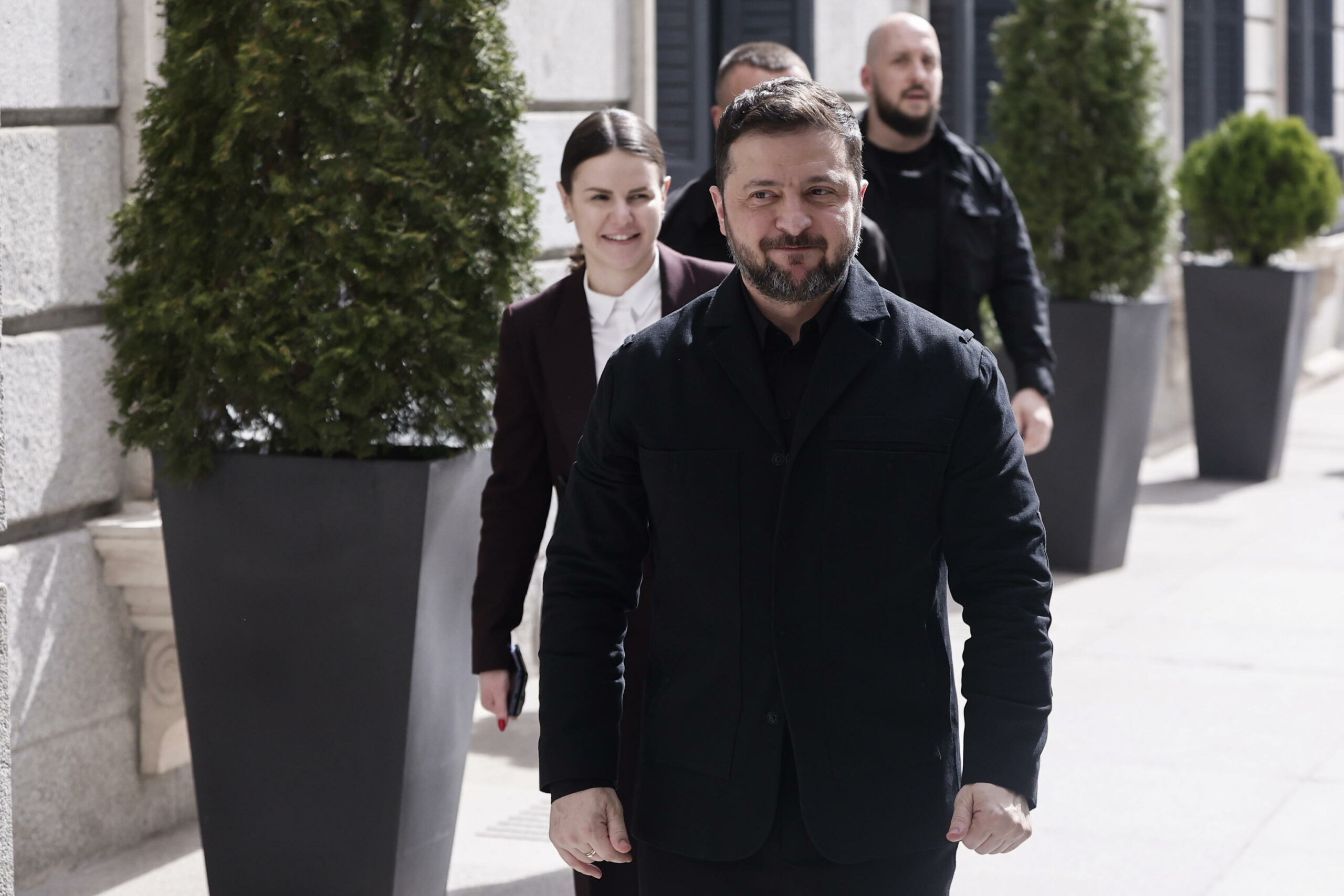 Zelensky: “Chiederò agli USA di trasmettere a Mosca offerta di tregua pasquale”