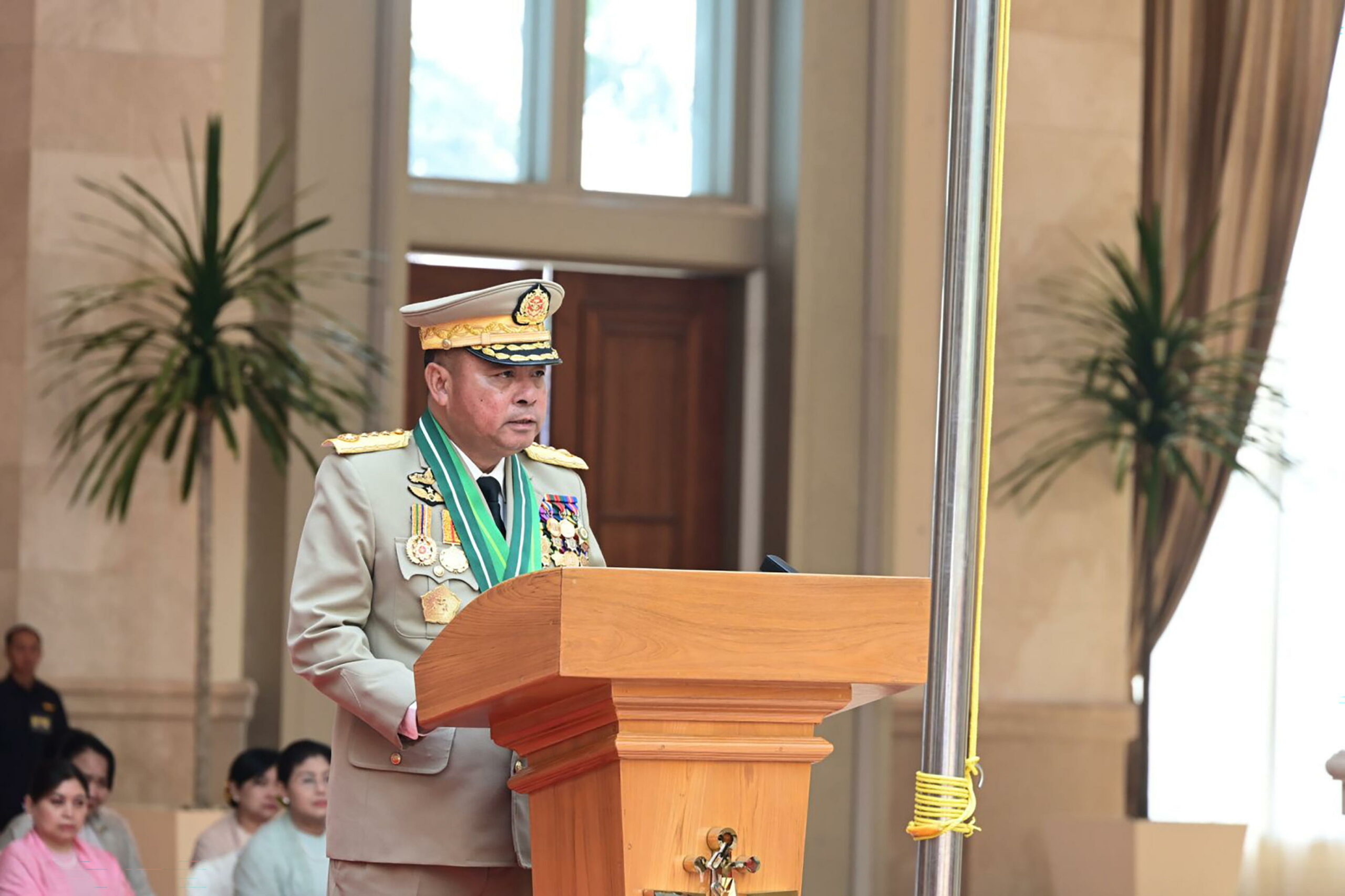 Myanmar: ex capo servizi segreti sale a carica di capo militare, mentre Parlamento vota per eleggere presidente