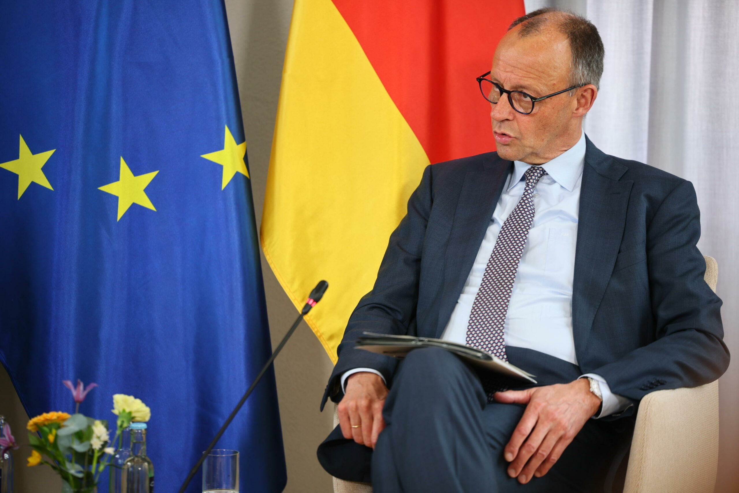 Merz: “USA umiliati dalla leadership iraniana”