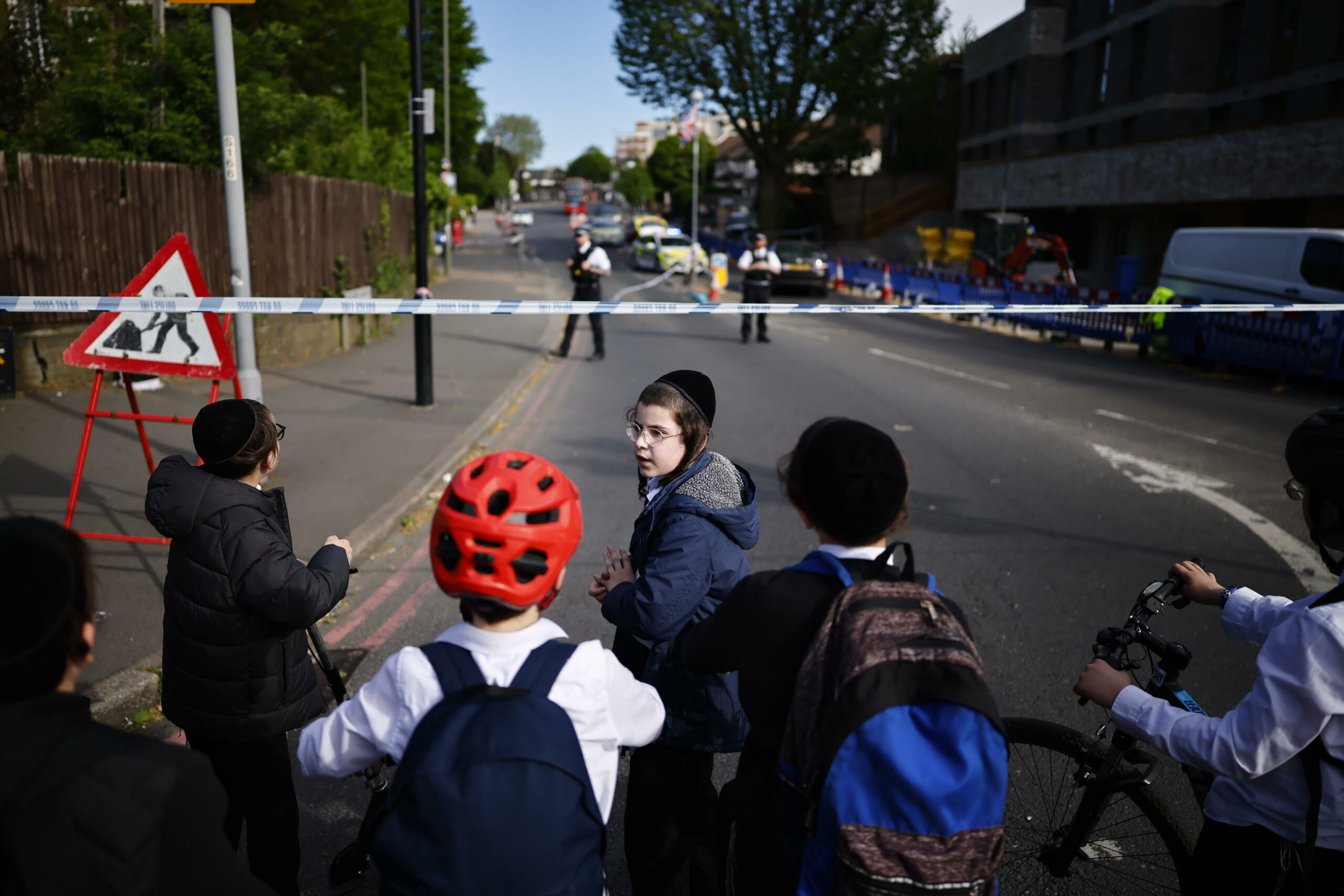 Londra: 2 uomini ebrei accoltellati, polizia tratta attacco come atto di terrorismo