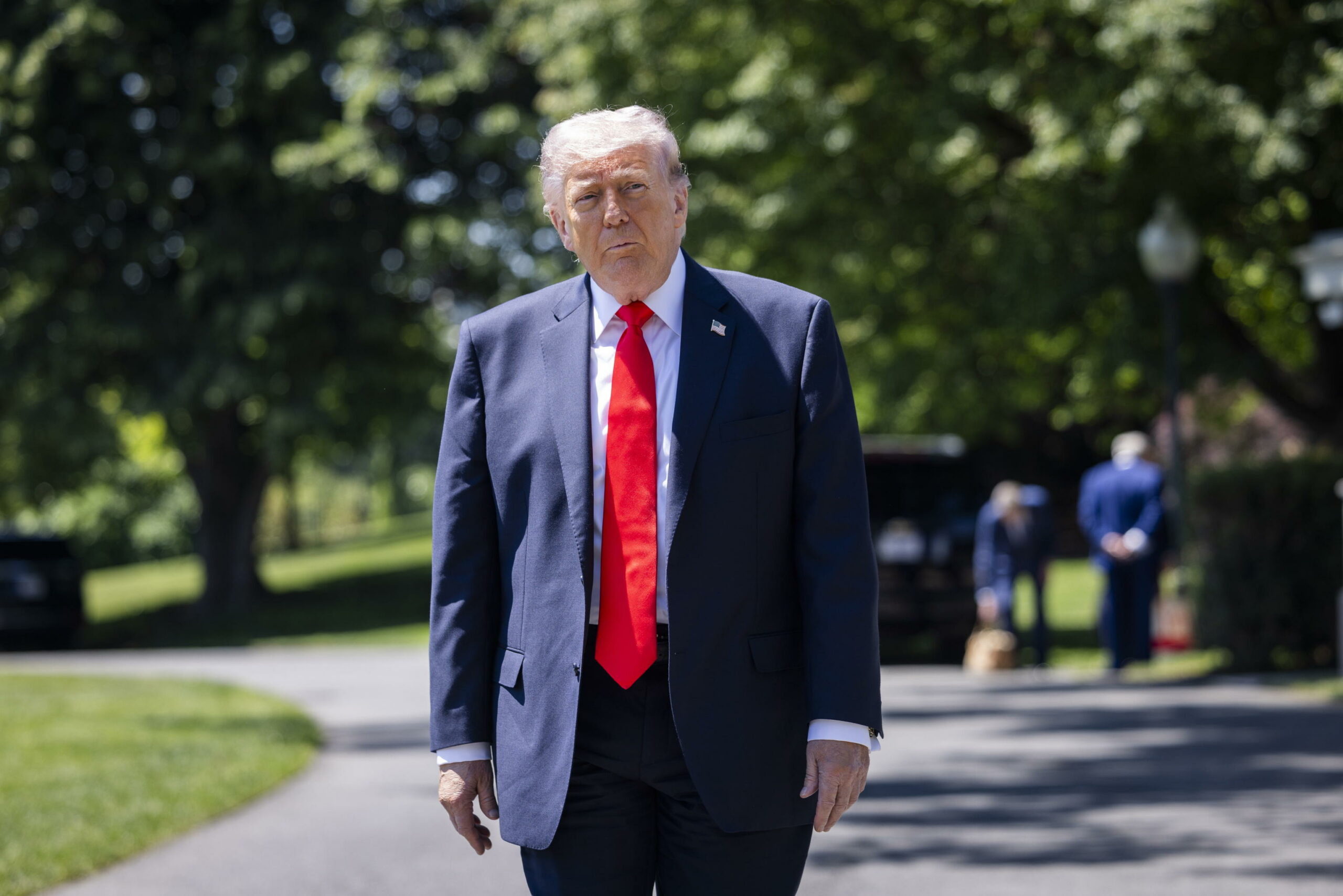 Trump: “USA inizieranno a guidare navi attraverso Stretto di Hormuz”