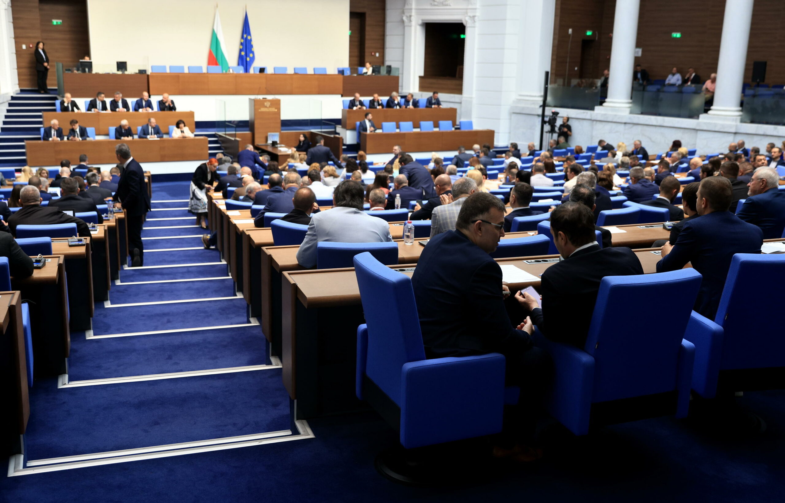 Bulgaria: partito di destra prepara risoluzione per porre fine agli aiuti a Kiev e all’accordo bilaterale