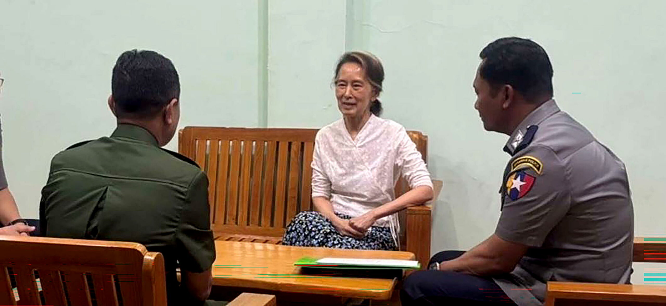 Filippine esortano Myanmar a concedere ad ASEAN accesso a Suu Kyi, mentre suo figlio si rivolge alla Francia