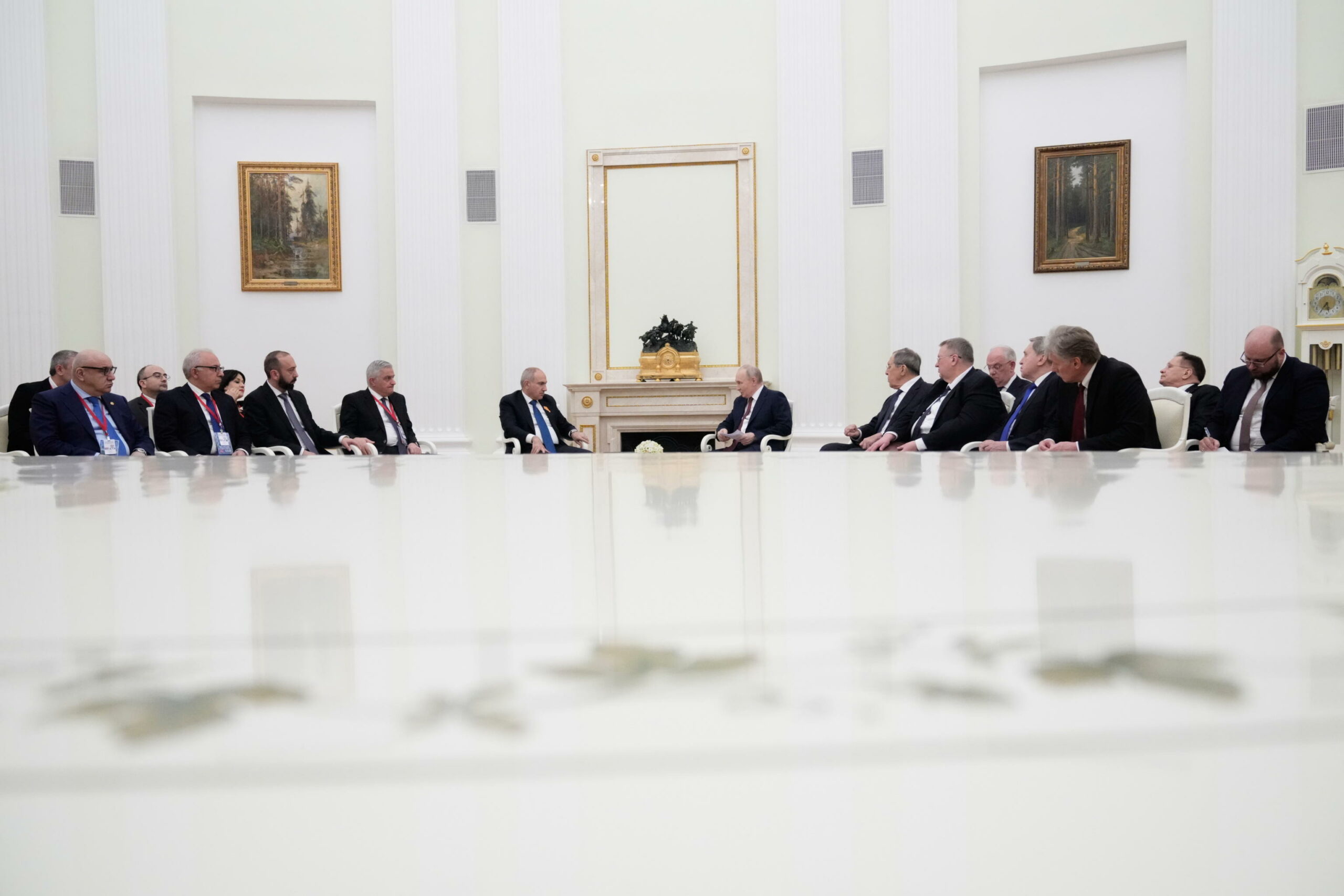Armenia: premier delega il suo vice per futuro vertice Unione Economica Eurasiatica